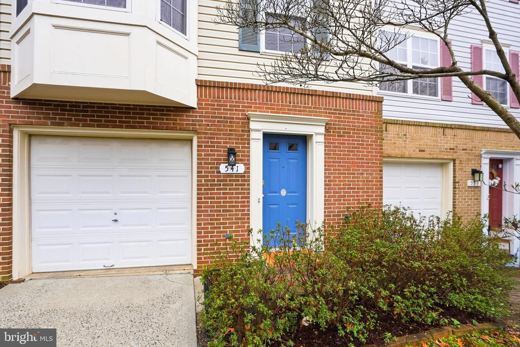 541 HIGHLAND TOWNE LN, WARRENTON, Virginia 20186, 2 Bedrooms Bedrooms, ,2 BathroomsBathrooms,Residential,541 HIGHLAND TOWNE LN,VAFQ2020292 MLS # VAFQ2020292