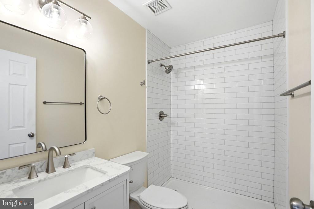 541 HIGHLAND TOWNE LN, WARRENTON, Virginia 20186, 2 Bedrooms Bedrooms, ,2 BathroomsBathrooms,Residential,541 HIGHLAND TOWNE LN,VAFQ2020292 MLS # VAFQ2020292