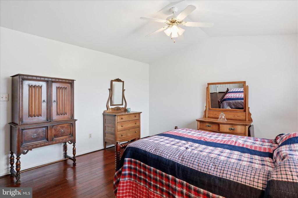 8117 BAILEY RD, WARRENTON, Virginia 20186, 4 Bedrooms Bedrooms, ,3 BathroomsBathrooms,Residential,8117 BAILEY RD,VAFQ2021550 MLS # VAFQ2021550