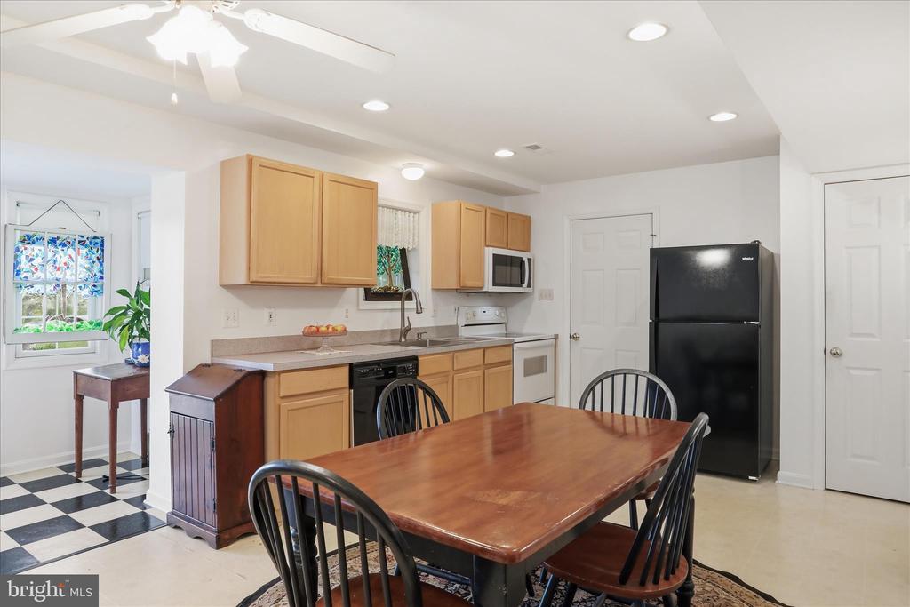 8117 BAILEY RD, WARRENTON, Virginia 20186, 4 Bedrooms Bedrooms, ,3 BathroomsBathrooms,Residential,8117 BAILEY RD,VAFQ2021550 MLS # VAFQ2021550