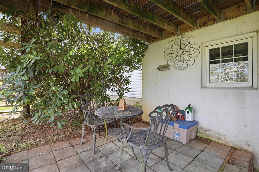 8117 BAILEY RD, WARRENTON, Virginia 20186, 4 Bedrooms Bedrooms, ,3 BathroomsBathrooms,Residential,8117 BAILEY RD,VAFQ2021550 MLS # VAFQ2021550