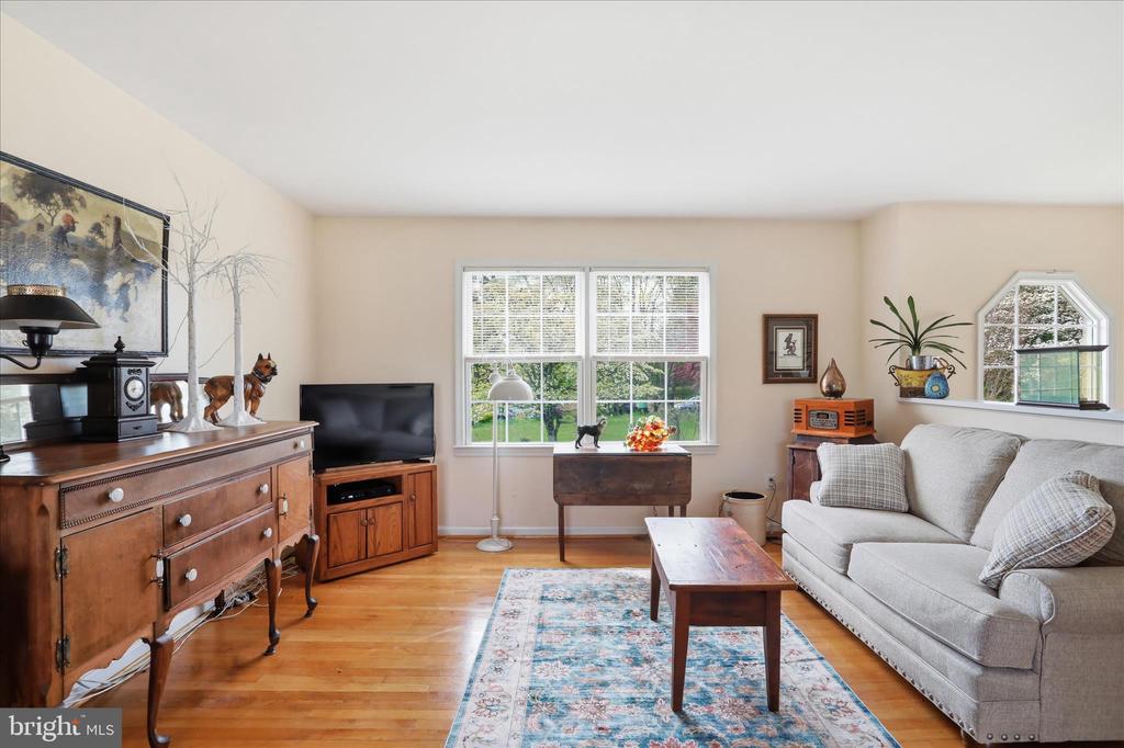 8117 BAILEY RD, WARRENTON, Virginia 20186, 4 Bedrooms Bedrooms, ,3 BathroomsBathrooms,Residential,8117 BAILEY RD,VAFQ2021550 MLS # VAFQ2021550