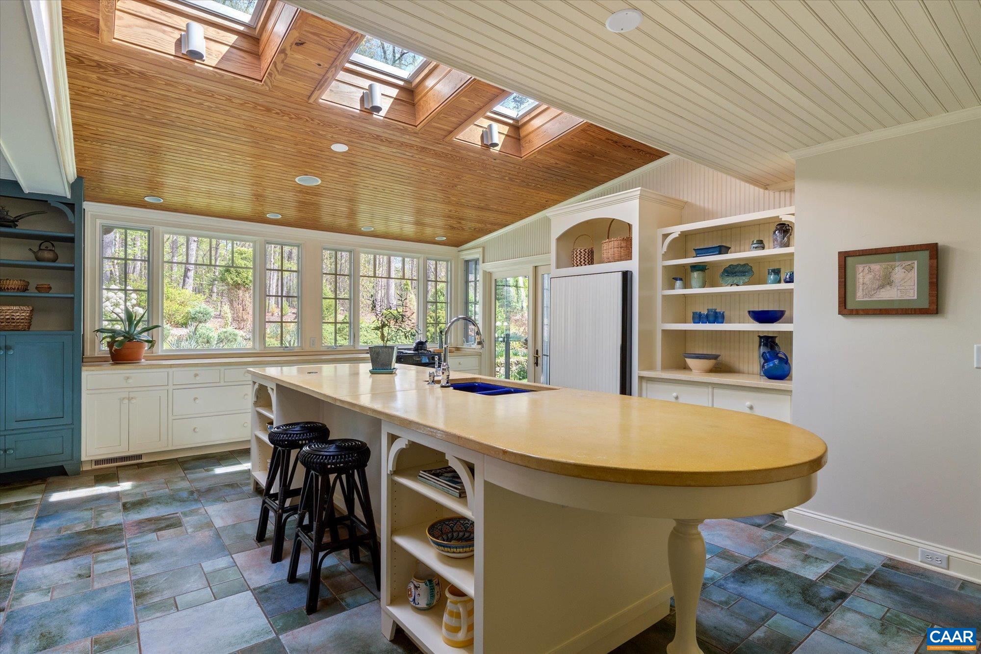 995 OLD GARTH RD, CHARLOTTESVILLE, Virginia 22901, 4 Bedrooms Bedrooms, ,3 BathroomsBathrooms,Residential,995 OLD GARTH RD,675706 MLS # 675706