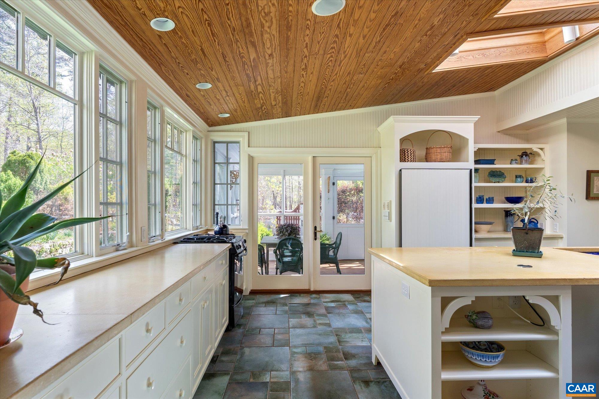 995 OLD GARTH RD, CHARLOTTESVILLE, Virginia 22901, 4 Bedrooms Bedrooms, ,3 BathroomsBathrooms,Residential,995 OLD GARTH RD,675706 MLS # 675706