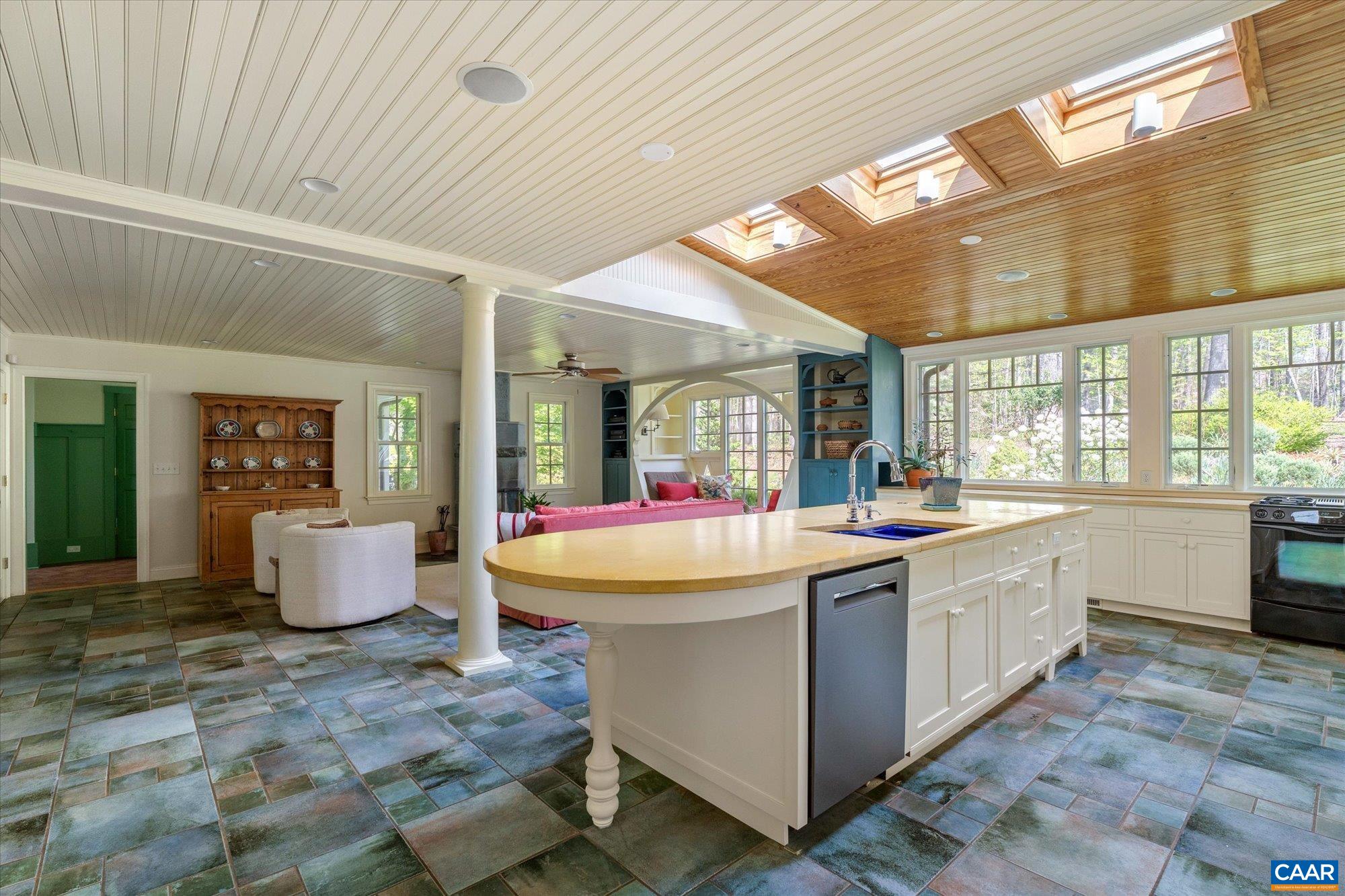 995 OLD GARTH RD, CHARLOTTESVILLE, Virginia 22901, 4 Bedrooms Bedrooms, ,3 BathroomsBathrooms,Residential,995 OLD GARTH RD,675706 MLS # 675706