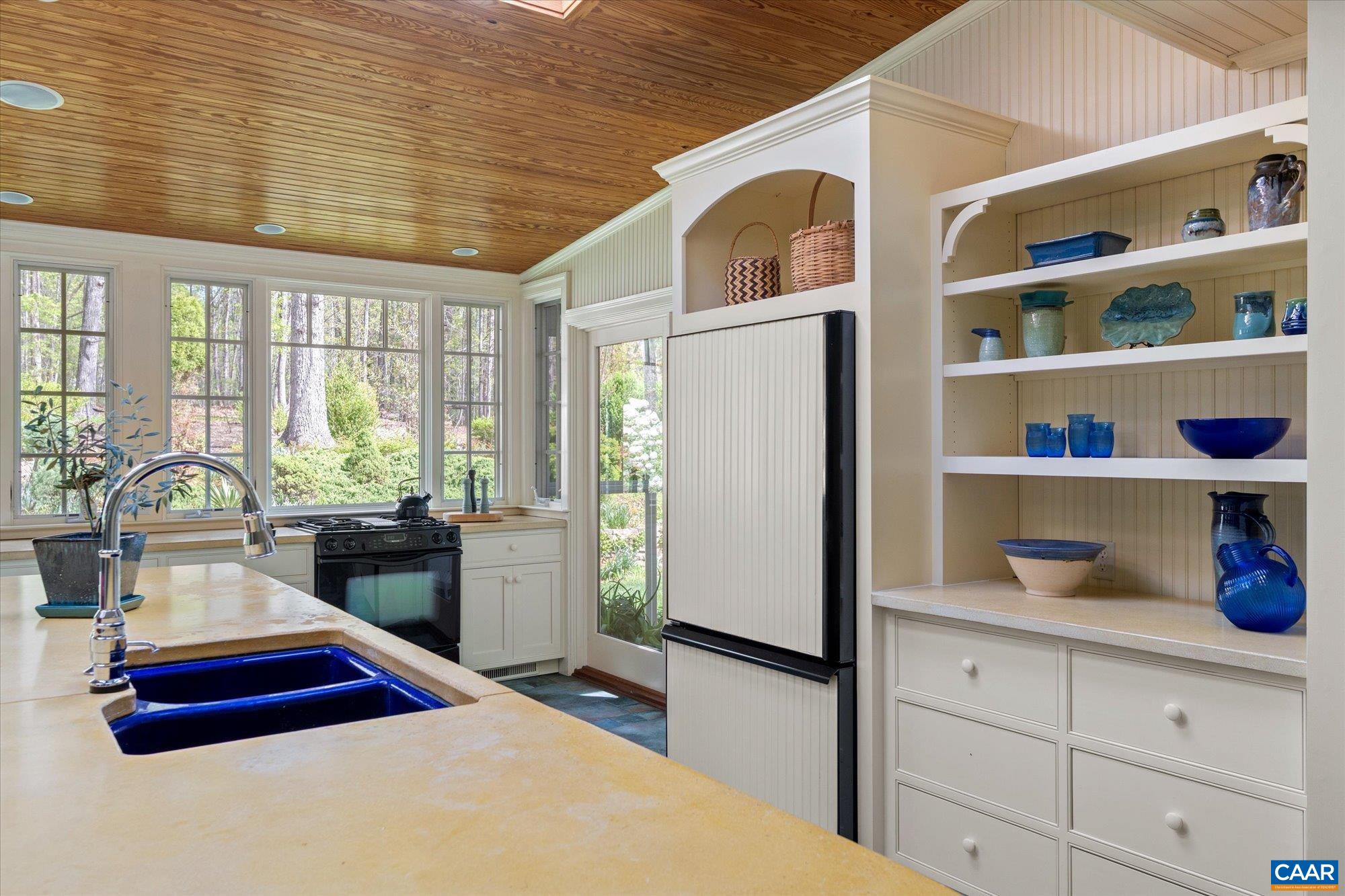 995 OLD GARTH RD, CHARLOTTESVILLE, Virginia 22901, 4 Bedrooms Bedrooms, ,3 BathroomsBathrooms,Residential,995 OLD GARTH RD,675706 MLS # 675706