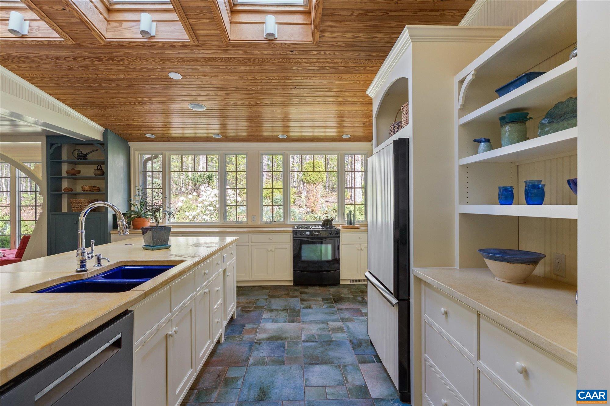 995 OLD GARTH RD, CHARLOTTESVILLE, Virginia 22901, 4 Bedrooms Bedrooms, ,3 BathroomsBathrooms,Residential,995 OLD GARTH RD,675706 MLS # 675706