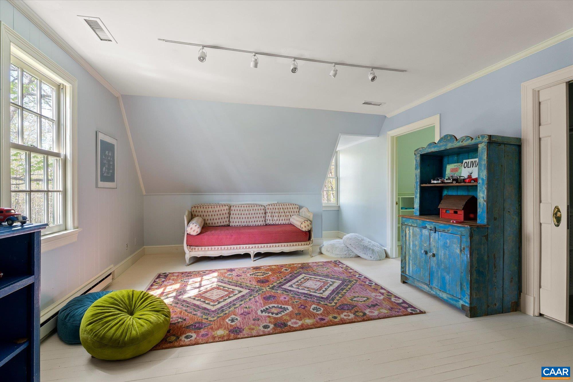 995 OLD GARTH RD, CHARLOTTESVILLE, Virginia 22901, 4 Bedrooms Bedrooms, ,3 BathroomsBathrooms,Residential,995 OLD GARTH RD,675706 MLS # 675706