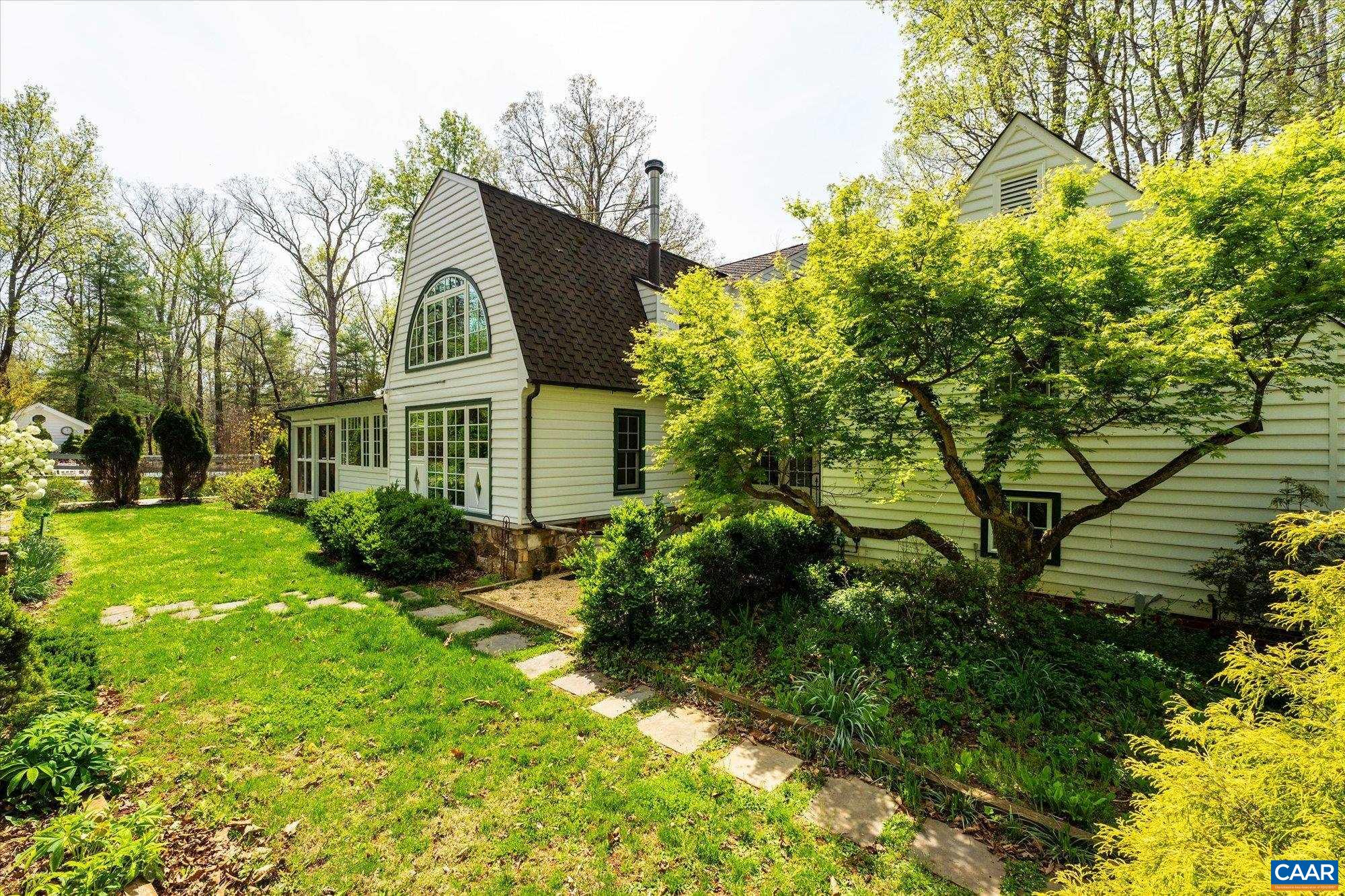 995 OLD GARTH RD, CHARLOTTESVILLE, Virginia 22901, 4 Bedrooms Bedrooms, ,3 BathroomsBathrooms,Residential,995 OLD GARTH RD,675706 MLS # 675706