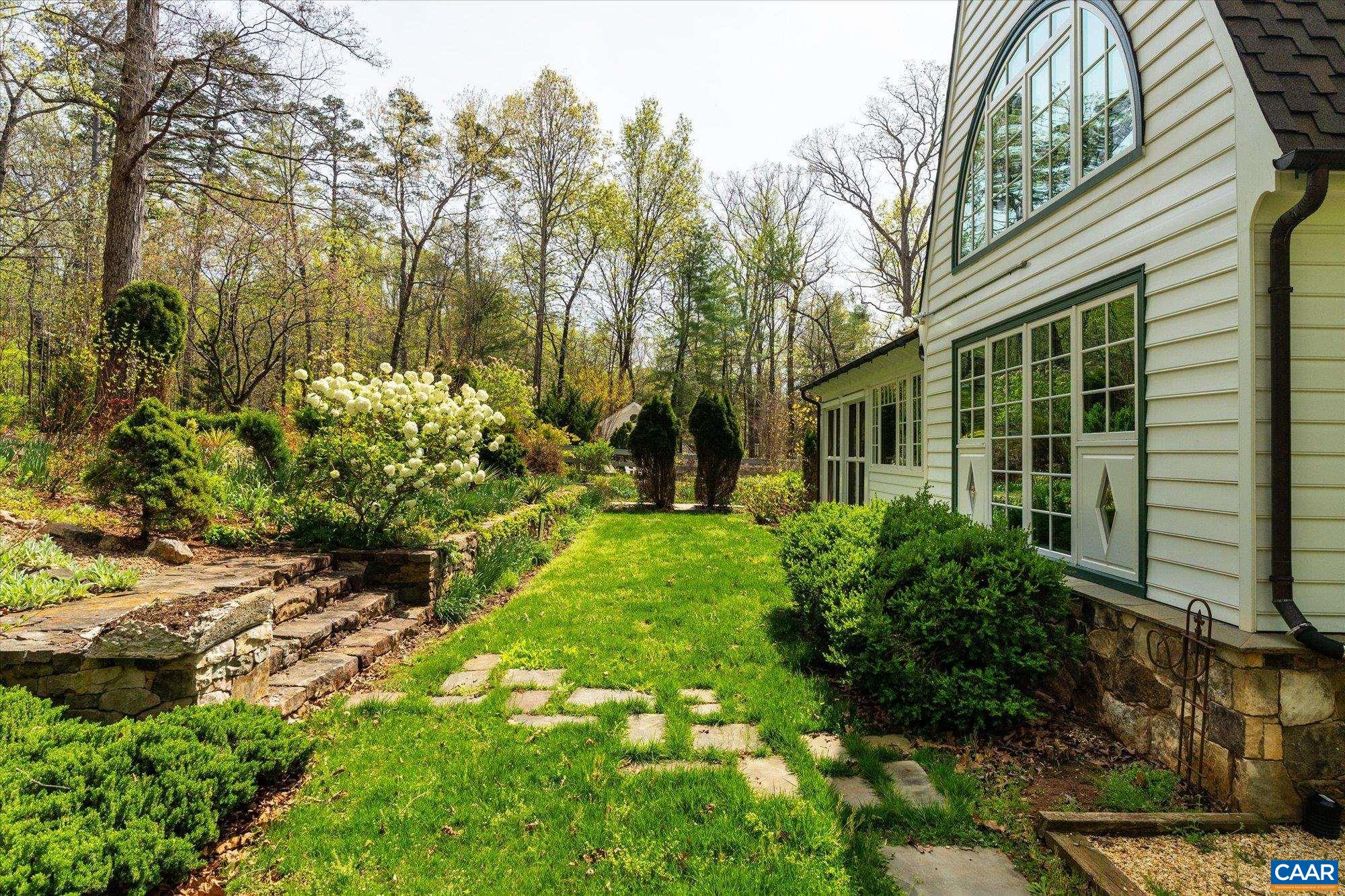 995 OLD GARTH RD, CHARLOTTESVILLE, Virginia 22901, 4 Bedrooms Bedrooms, ,3 BathroomsBathrooms,Residential,995 OLD GARTH RD,675706 MLS # 675706