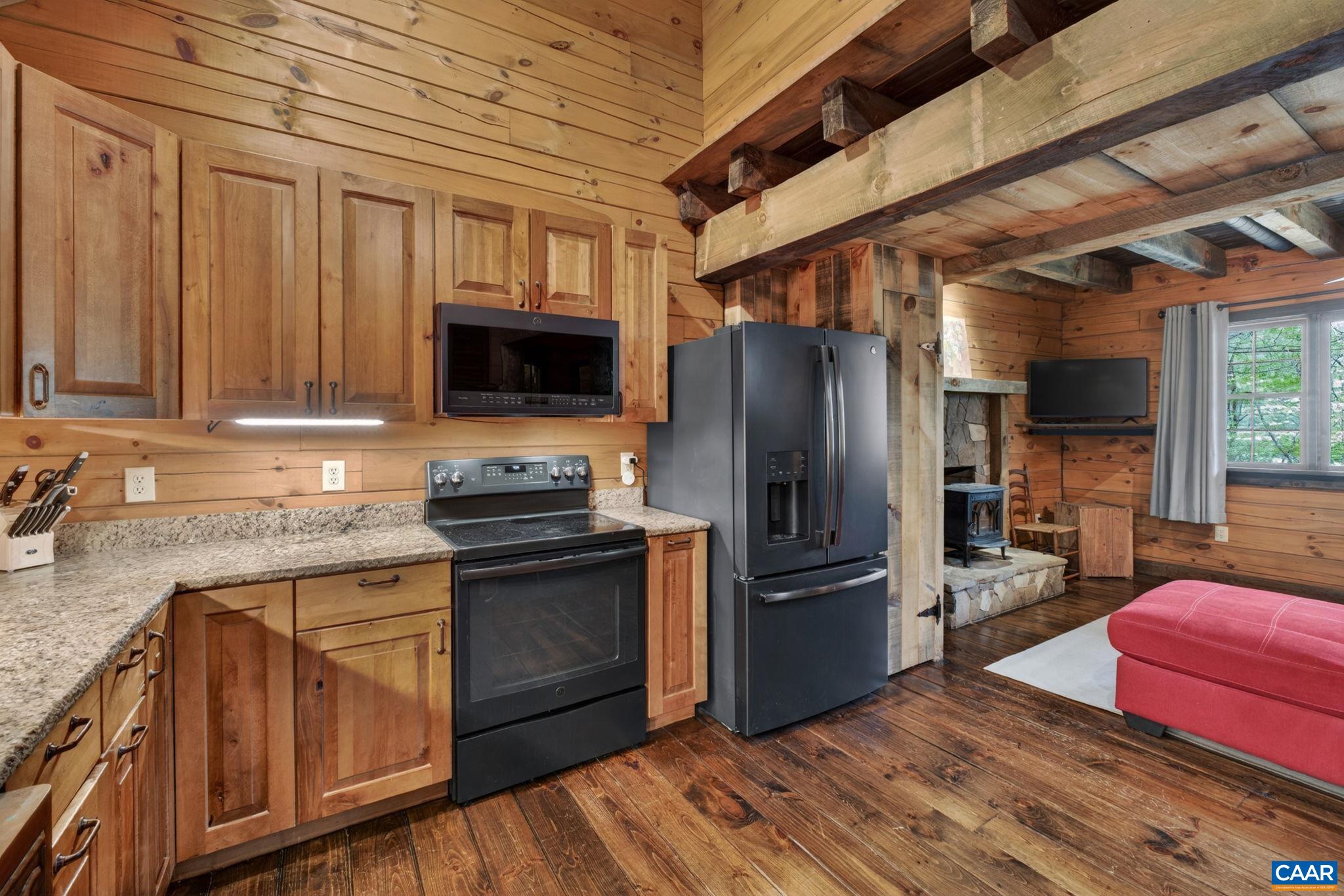 101 N GREENE ACRES RD, STANARDSVILLE, Virginia 22973, 2 Bedrooms Bedrooms, ,2 BathroomsBathrooms,Residential,101 N GREENE ACRES RD,675751 MLS # 675751