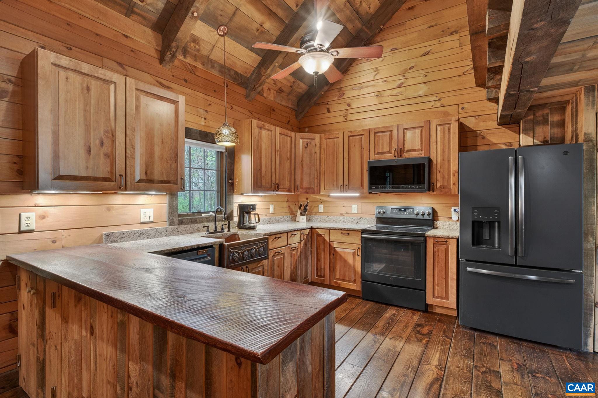 101 N GREENE ACRES RD, STANARDSVILLE, Virginia 22973, 2 Bedrooms Bedrooms, ,2 BathroomsBathrooms,Residential,101 N GREENE ACRES RD,675751 MLS # 675751