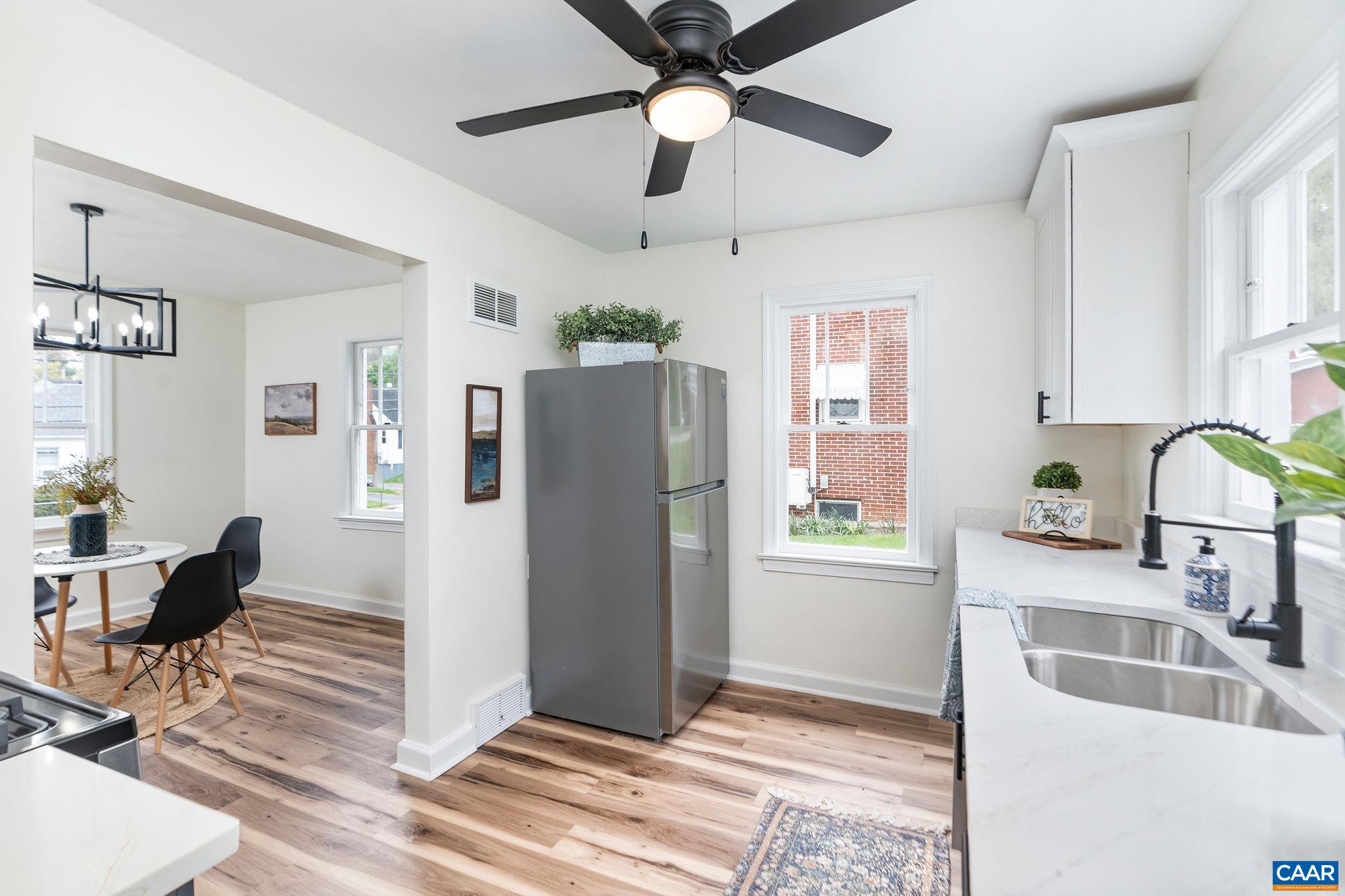 720 CHERRY HILL DR, STAUNTON, Virginia 24401, 3 Bedrooms Bedrooms, ,1 BathroomBathrooms,Residential,720 CHERRY HILL DR,675795 MLS # 675795