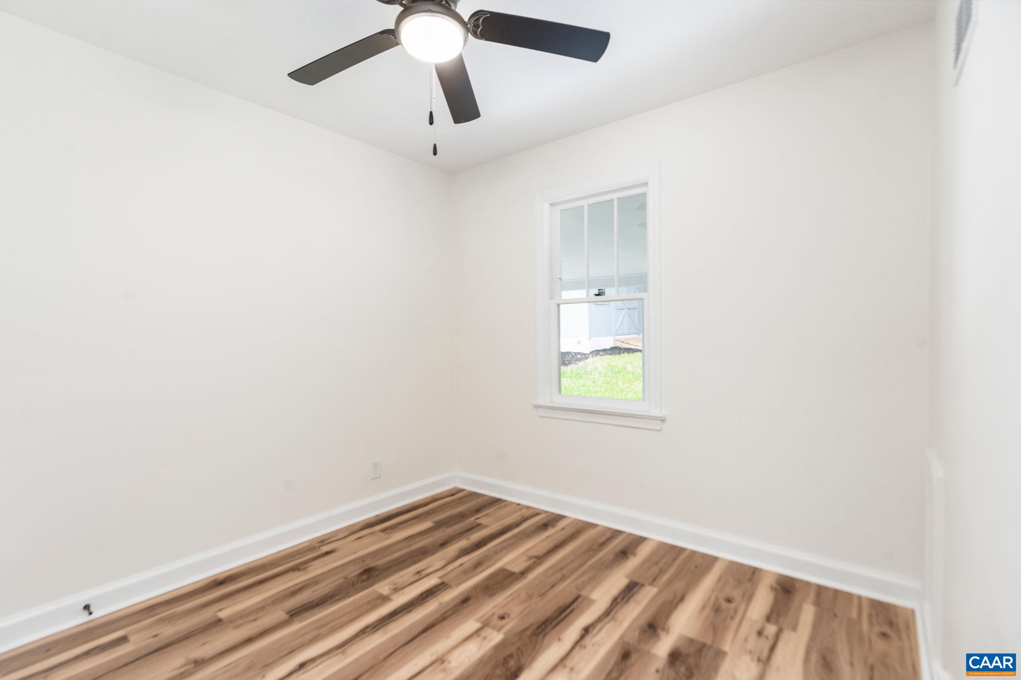 720 CHERRY HILL DR, STAUNTON, Virginia 24401, 3 Bedrooms Bedrooms, ,1 BathroomBathrooms,Residential,720 CHERRY HILL DR,675795 MLS # 675795