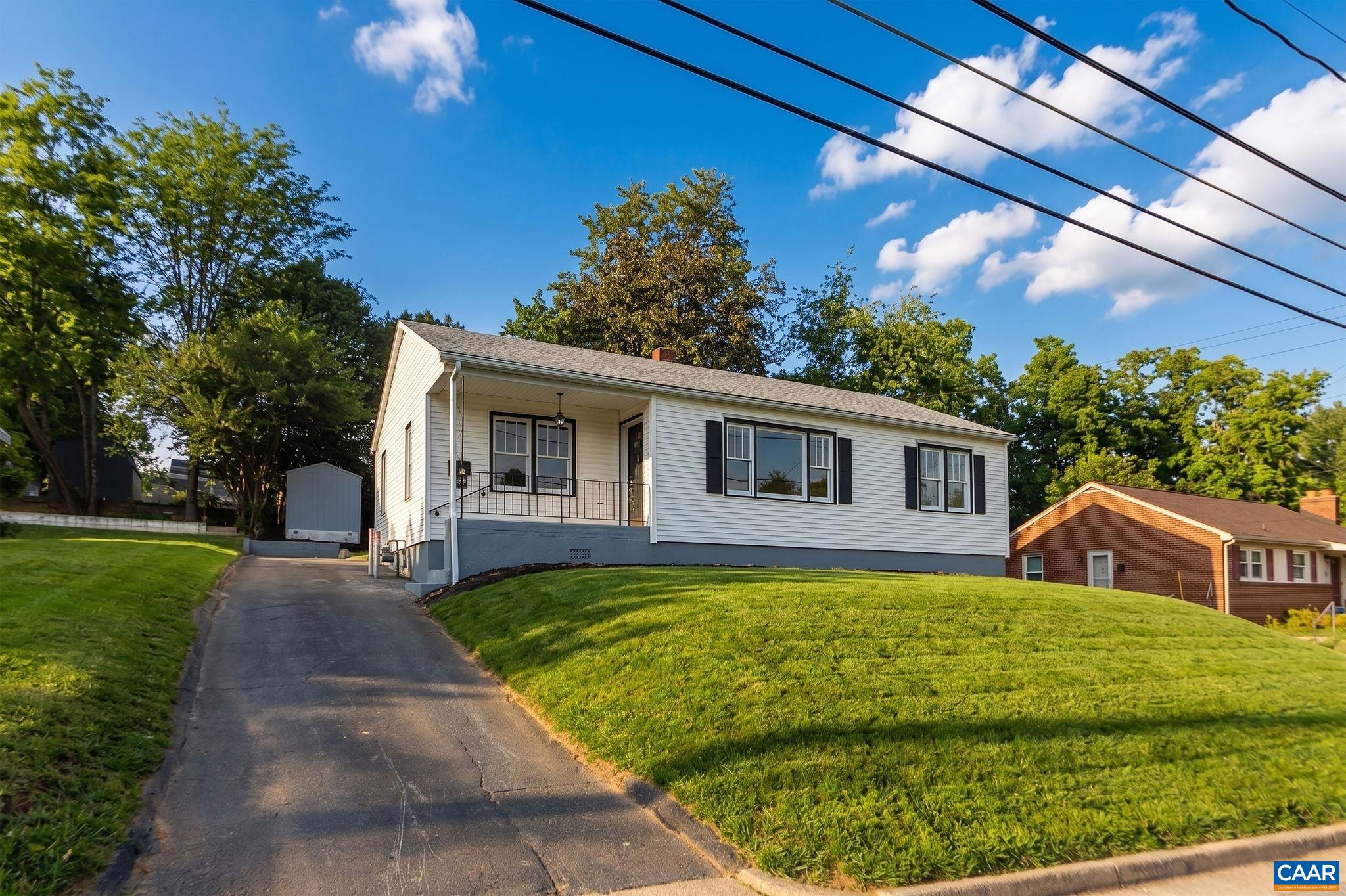 720 CHERRY HILL DR, STAUNTON, Virginia 24401, 3 Bedrooms Bedrooms, ,1 BathroomBathrooms,Residential,720 CHERRY HILL DR,675795 MLS # 675795