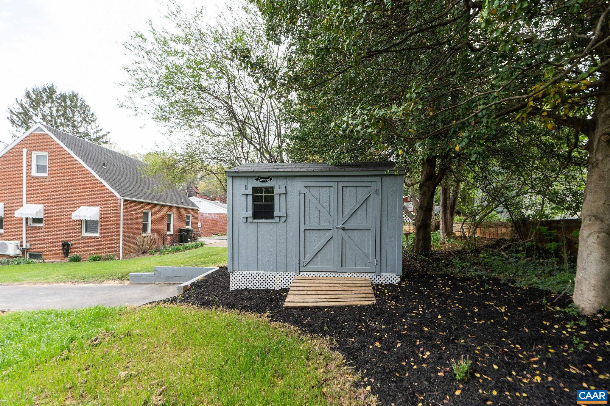 720 CHERRY HILL DR, STAUNTON, Virginia 24401, 3 Bedrooms Bedrooms, ,1 BathroomBathrooms,Residential,720 CHERRY HILL DR,675795 MLS # 675795