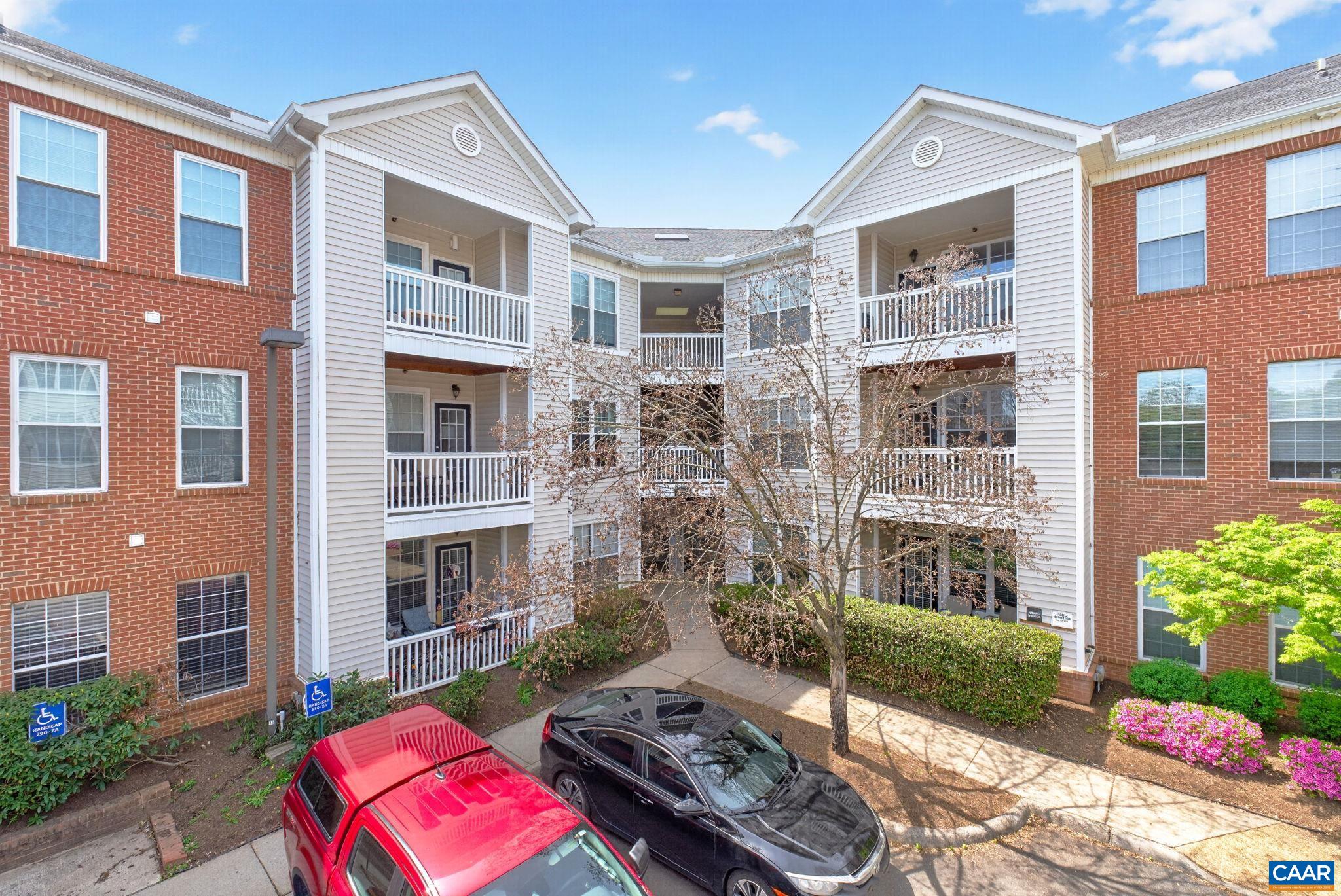 280 RIVERBEND DR, CHARLOTTESVILLE, Virginia 22911, 2 Bedrooms Bedrooms, ,2 BathroomsBathrooms,Residential,280 RIVERBEND DR,675801 MLS # 675801