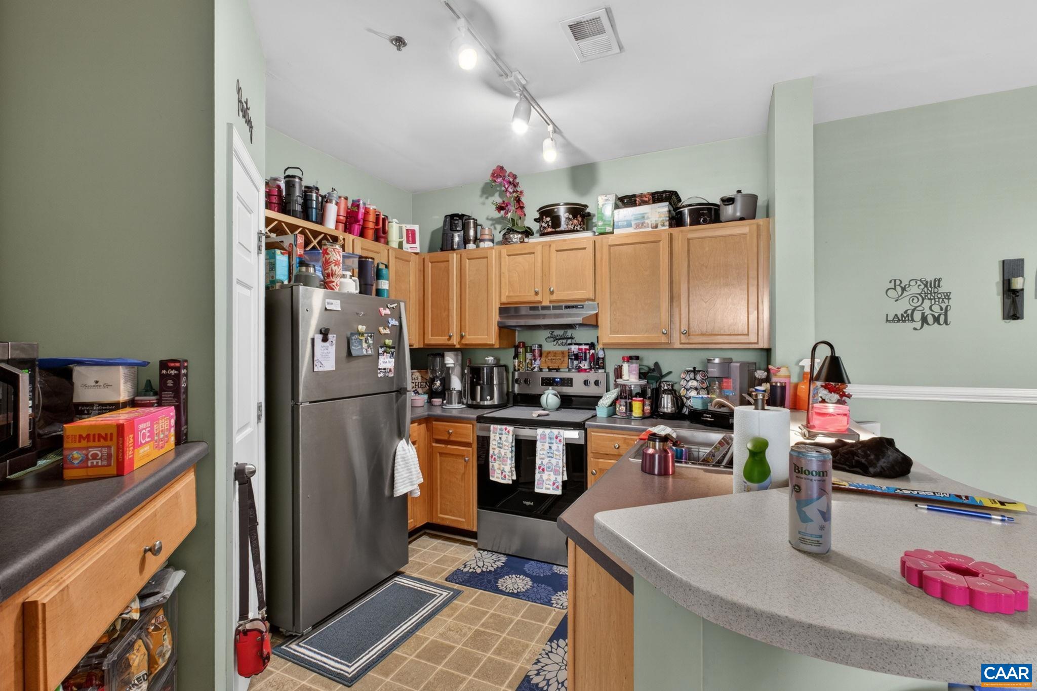 280 RIVERBEND DR, CHARLOTTESVILLE, Virginia 22911, 2 Bedrooms Bedrooms, ,2 BathroomsBathrooms,Residential,280 RIVERBEND DR,675801 MLS # 675801