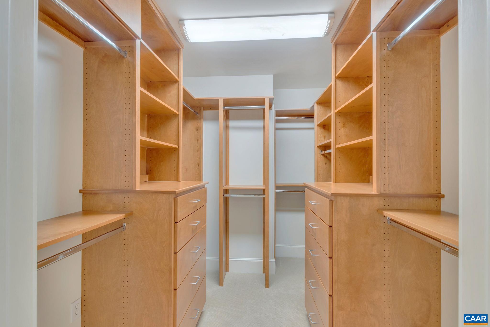 210 NE 10TH ST, CHARLOTTESVILLE, Virginia 22902, 2 Bedrooms Bedrooms, ,2 BathroomsBathrooms,Residential,The Randolph,210 NE 10TH ST,675803 MLS # 675803