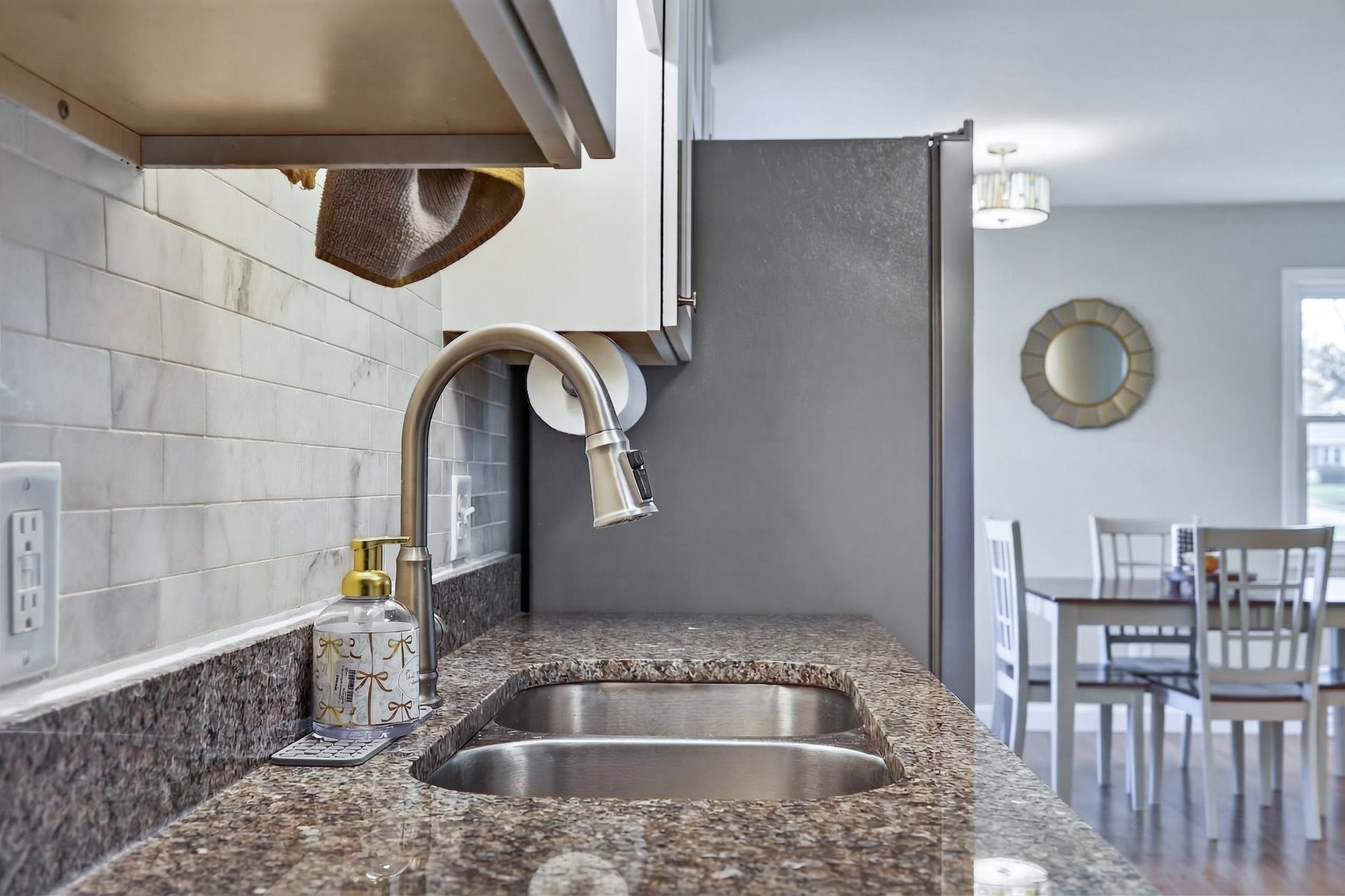 110 OAKWOOD DR, BRIDGEWATER, Virginia 22812, 3 Bedrooms Bedrooms, ,2 BathroomsBathrooms,Residential,110 OAKWOOD DR,675806 MLS # 675806