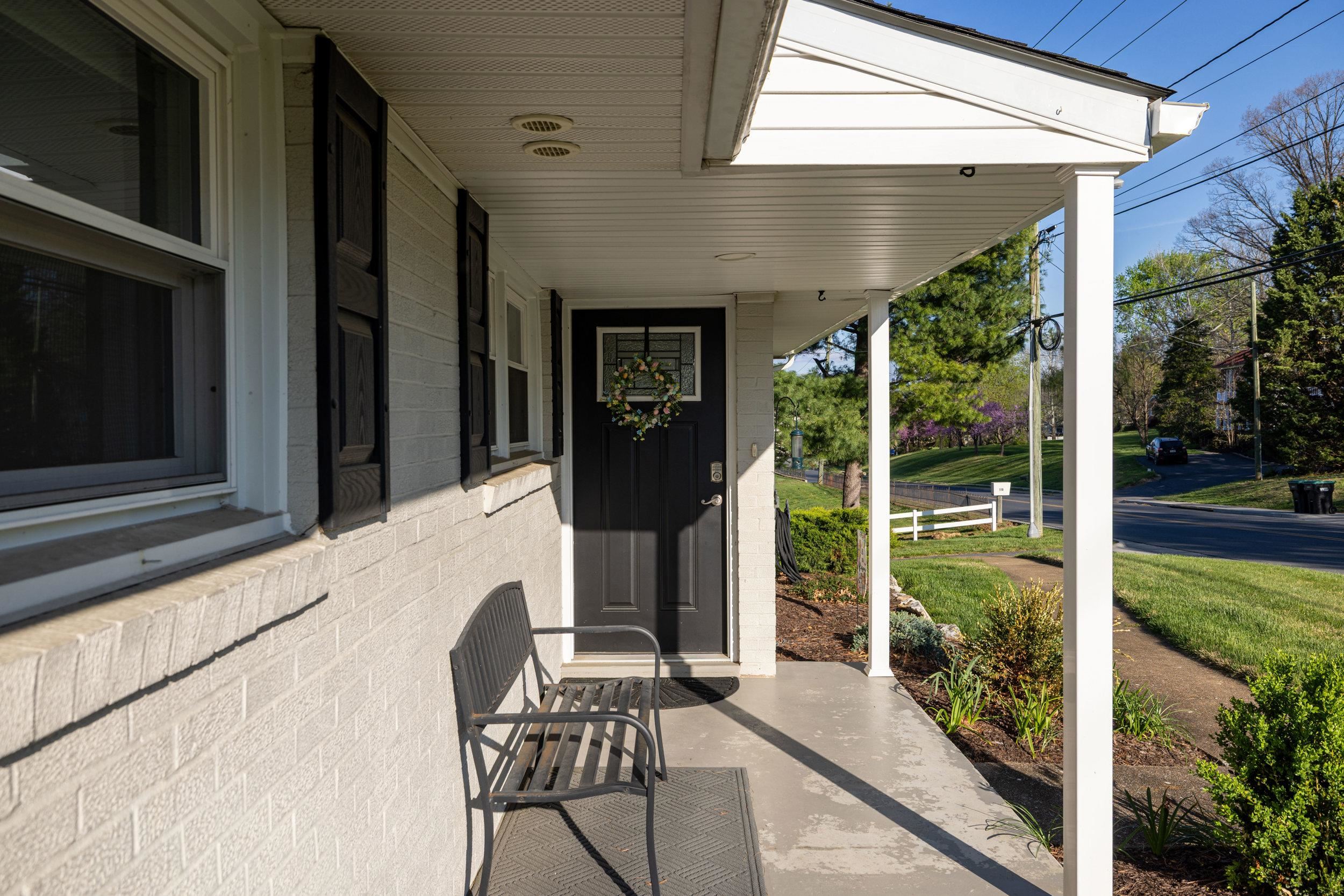 110 OAKWOOD DR, BRIDGEWATER, Virginia 22812, 3 Bedrooms Bedrooms, ,2 BathroomsBathrooms,Residential,110 OAKWOOD DR,675806 MLS # 675806