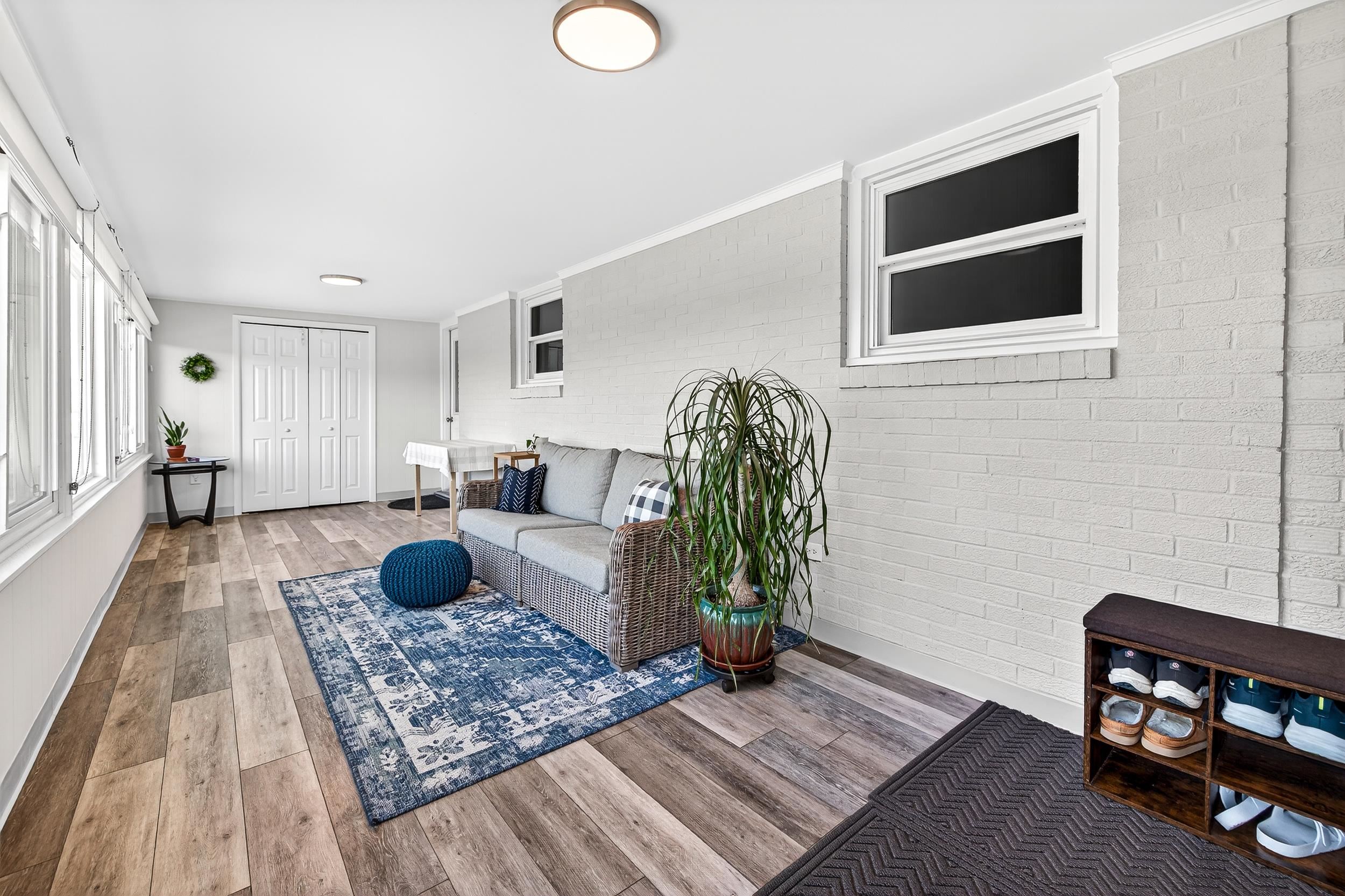 110 OAKWOOD DR, BRIDGEWATER, Virginia 22812, 3 Bedrooms Bedrooms, ,2 BathroomsBathrooms,Residential,110 OAKWOOD DR,675806 MLS # 675806