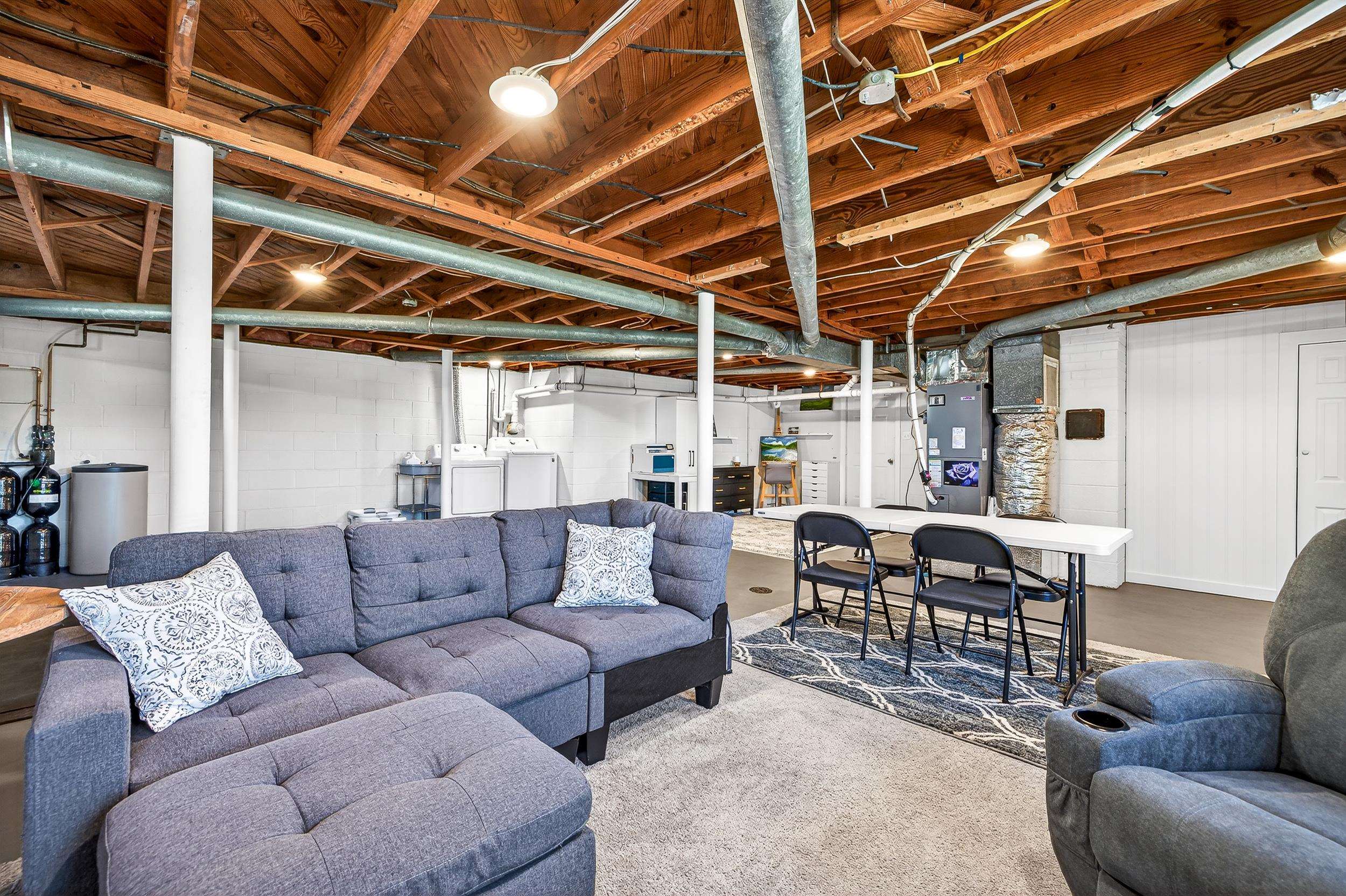 110 OAKWOOD DR, BRIDGEWATER, Virginia 22812, 3 Bedrooms Bedrooms, ,2 BathroomsBathrooms,Residential,110 OAKWOOD DR,675806 MLS # 675806