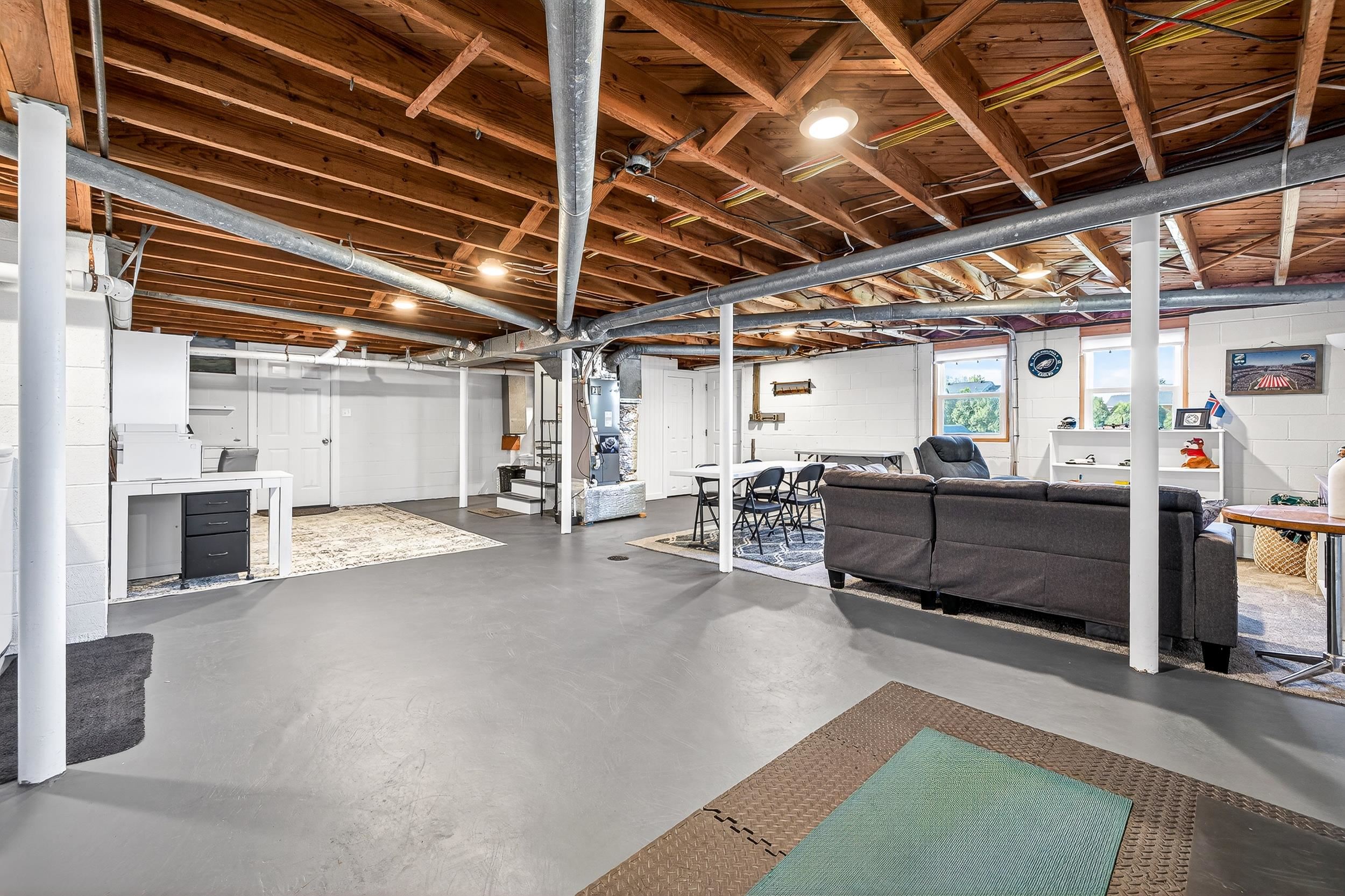 110 OAKWOOD DR, BRIDGEWATER, Virginia 22812, 3 Bedrooms Bedrooms, ,2 BathroomsBathrooms,Residential,110 OAKWOOD DR,675806 MLS # 675806