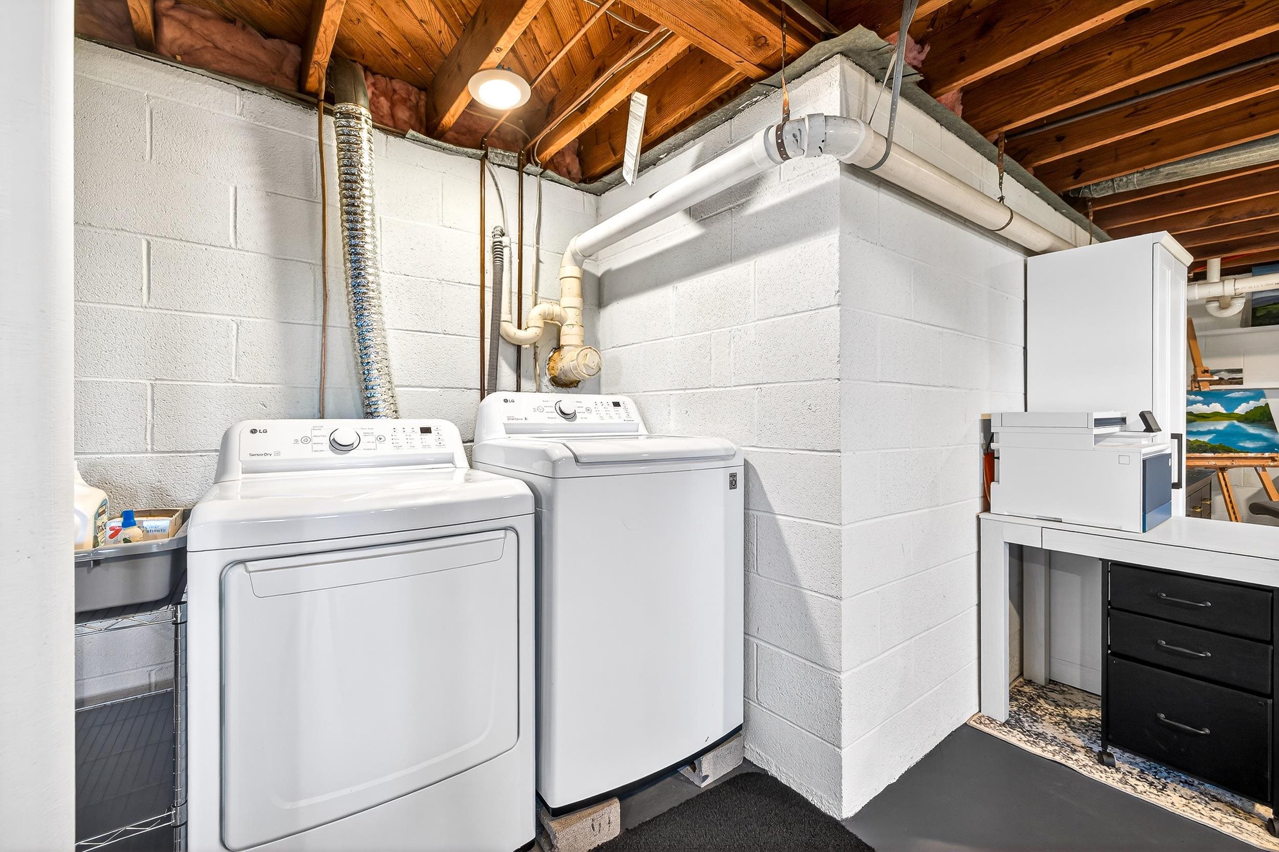 110 OAKWOOD DR, BRIDGEWATER, Virginia 22812, 3 Bedrooms Bedrooms, ,2 BathroomsBathrooms,Residential,110 OAKWOOD DR,675806 MLS # 675806