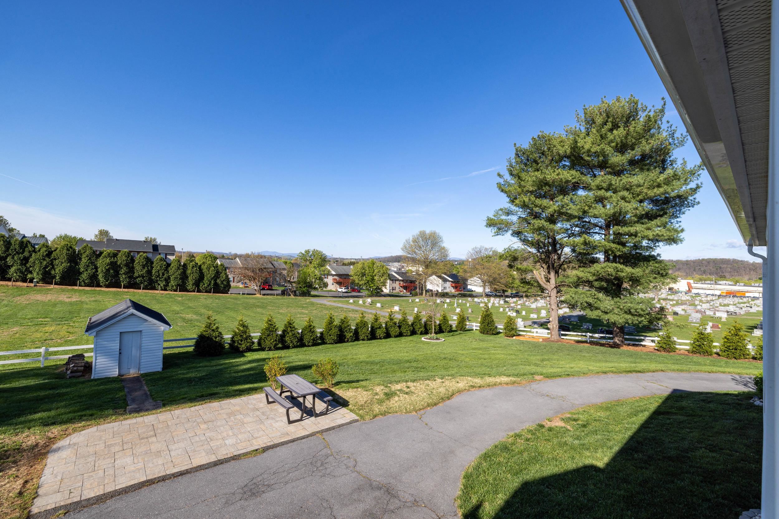 110 OAKWOOD DR, BRIDGEWATER, Virginia 22812, 3 Bedrooms Bedrooms, ,2 BathroomsBathrooms,Residential,110 OAKWOOD DR,675806 MLS # 675806