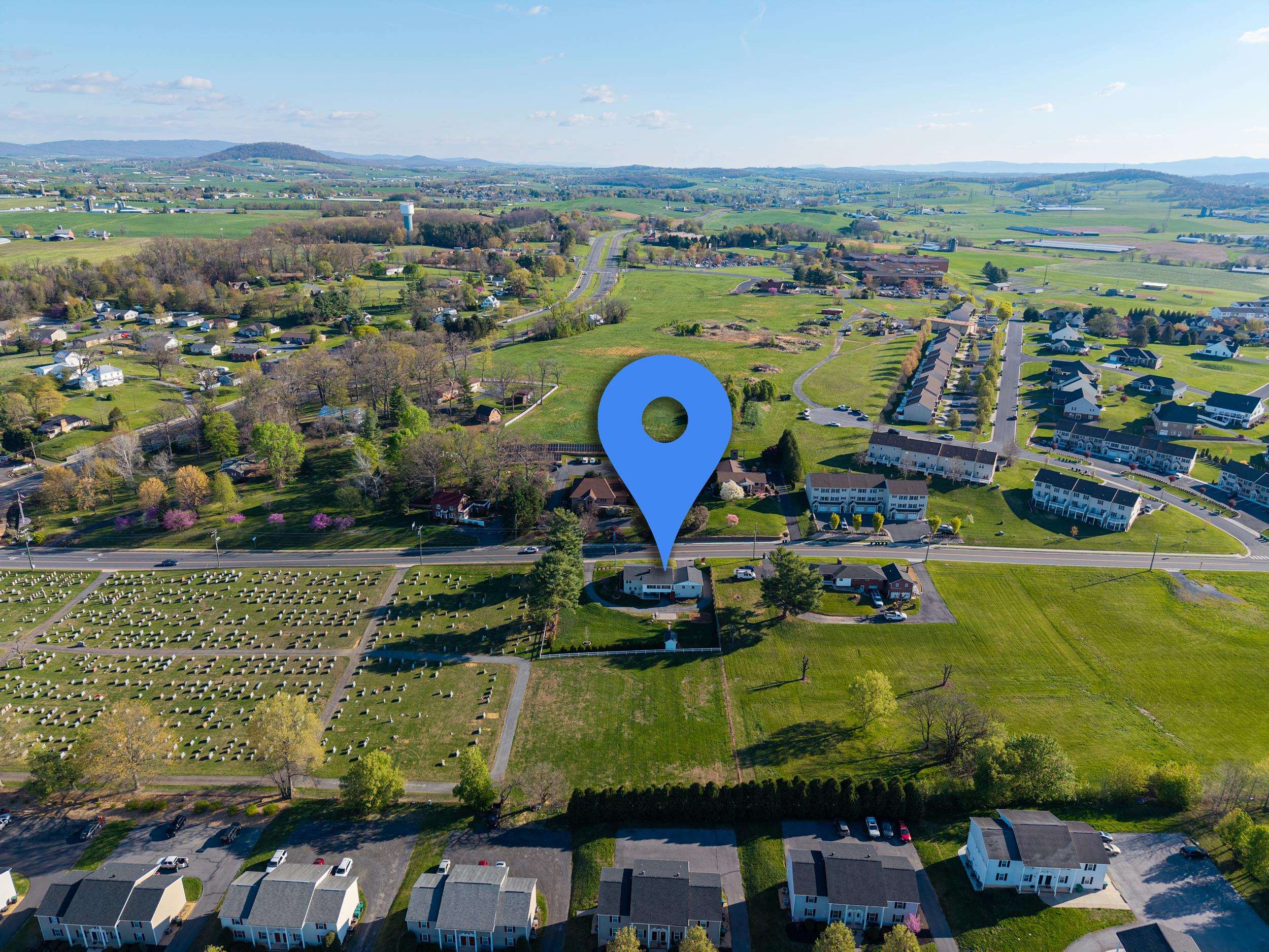 110 OAKWOOD DR, BRIDGEWATER, Virginia 22812, 3 Bedrooms Bedrooms, ,2 BathroomsBathrooms,Residential,110 OAKWOOD DR,675806 MLS # 675806