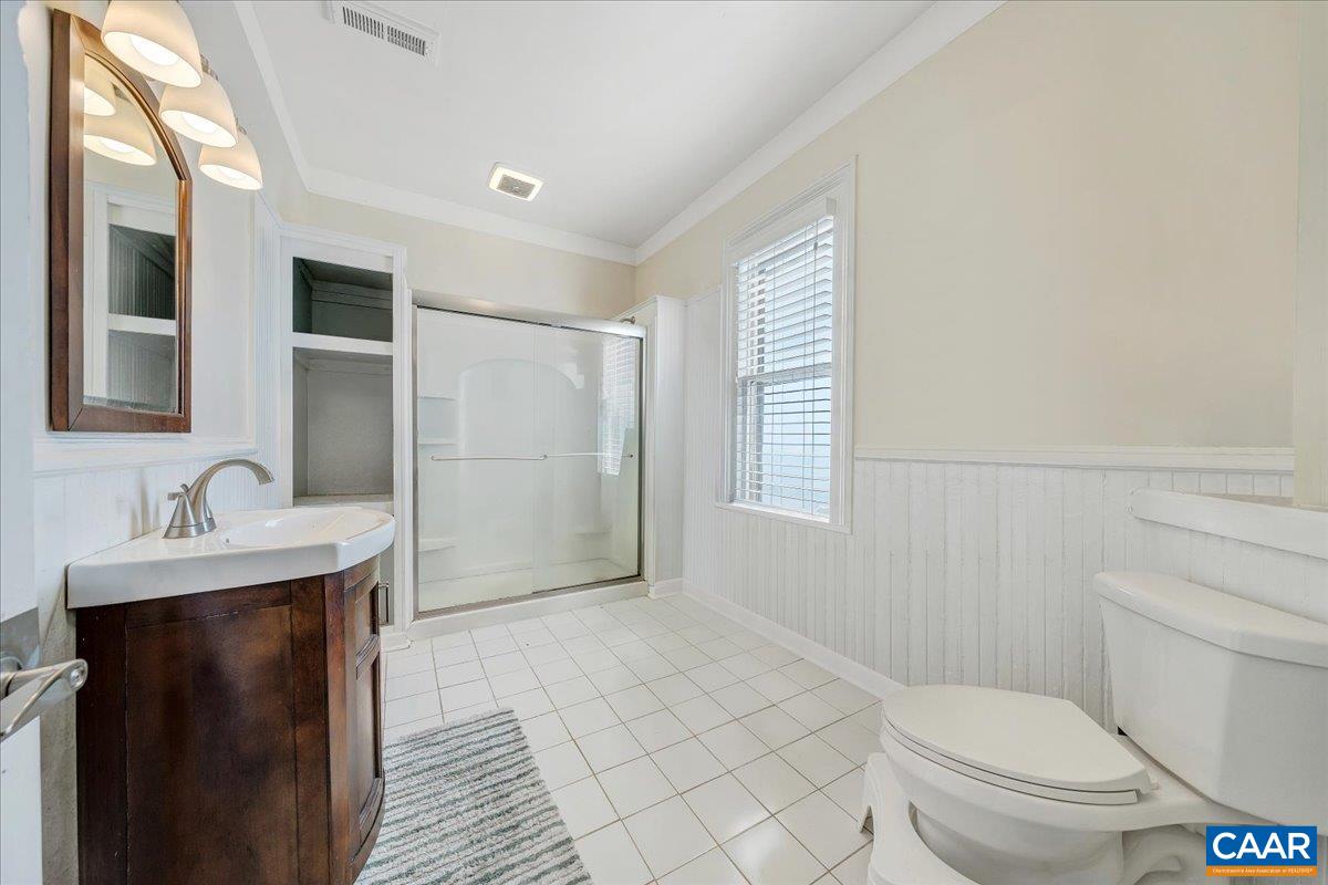 1408 CHURCH ST, LYNCHBURG, Virginia 24504, 5 Bedrooms Bedrooms, ,2 BathroomsBathrooms,Residential,1408 CHURCH ST,675808 MLS # 675808