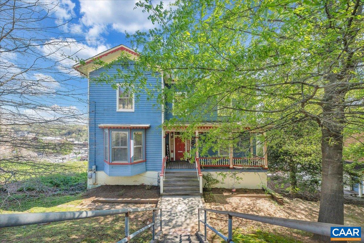 1408 CHURCH ST, LYNCHBURG, Virginia 24504, 5 Bedrooms Bedrooms, ,2 BathroomsBathrooms,Residential,1408 CHURCH ST,675808 MLS # 675808