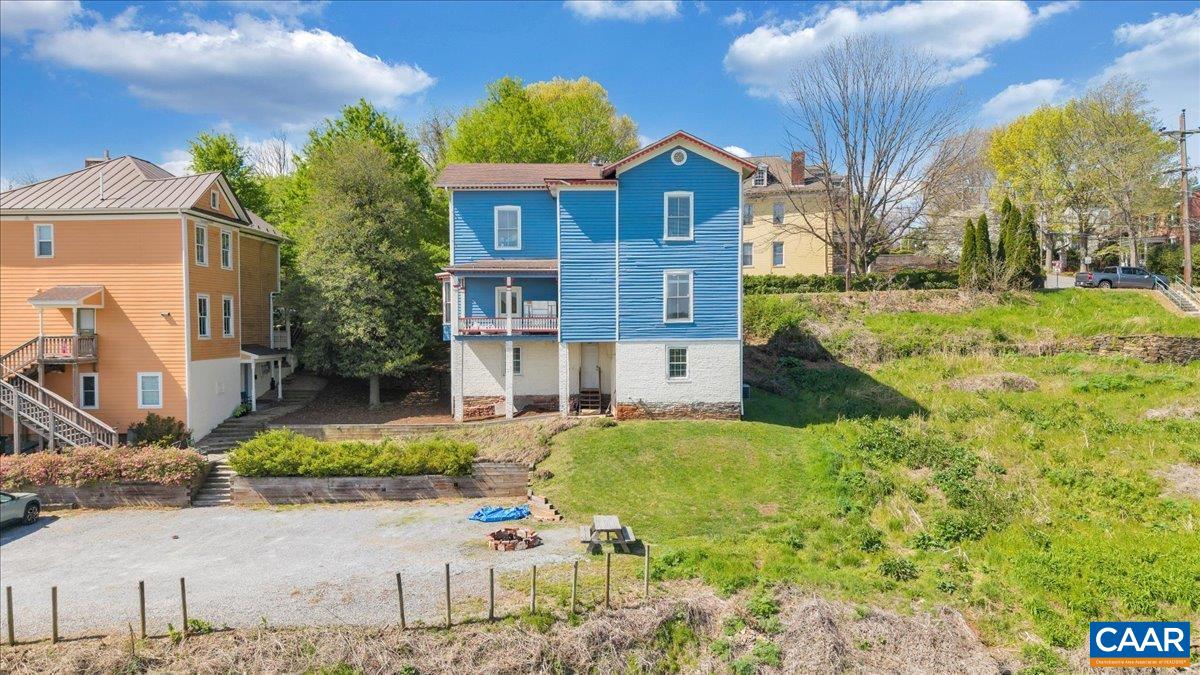 1408 CHURCH ST, LYNCHBURG, Virginia 24504, 5 Bedrooms Bedrooms, ,2 BathroomsBathrooms,Residential,1408 CHURCH ST,675808 MLS # 675808