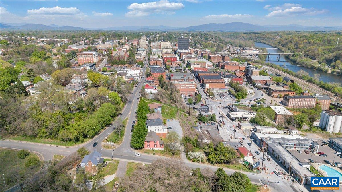 1408 CHURCH ST, LYNCHBURG, Virginia 24504, 5 Bedrooms Bedrooms, ,2 BathroomsBathrooms,Residential,1408 CHURCH ST,675808 MLS # 675808