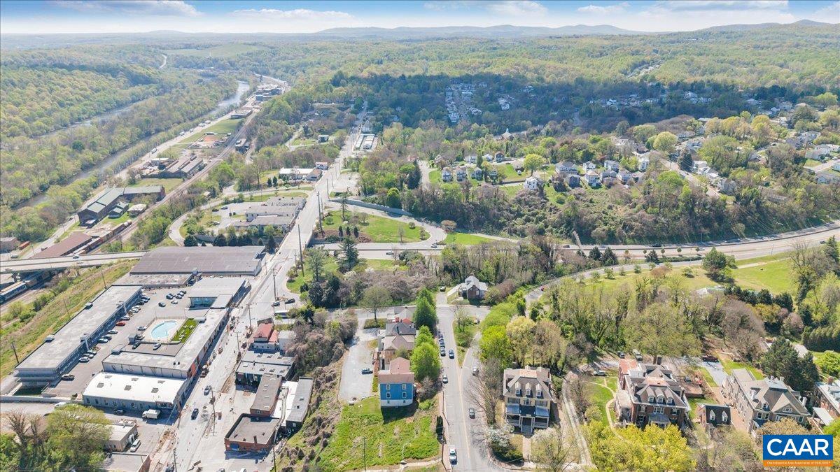 1408 CHURCH ST, LYNCHBURG, Virginia 24504, 5 Bedrooms Bedrooms, ,2 BathroomsBathrooms,Residential,1408 CHURCH ST,675808 MLS # 675808