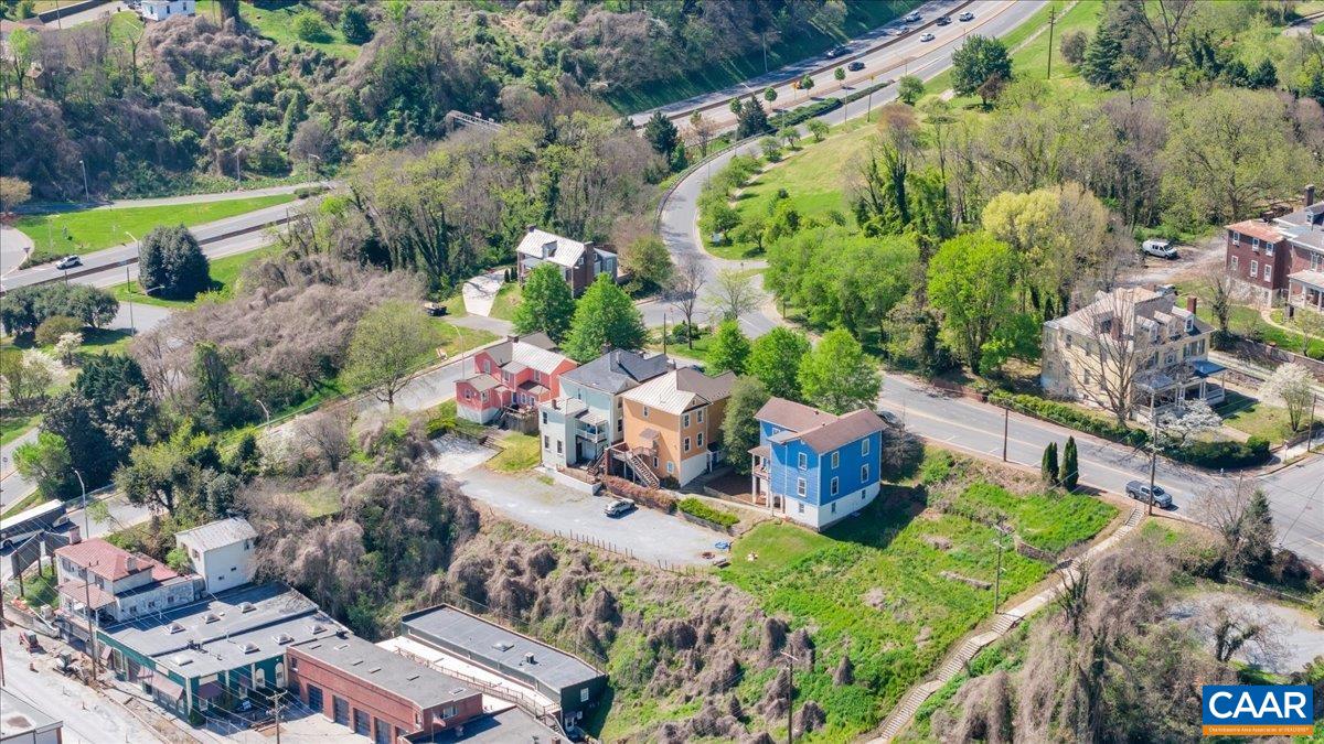 1408 CHURCH ST, LYNCHBURG, Virginia 24504, 5 Bedrooms Bedrooms, ,2 BathroomsBathrooms,Residential,1408 CHURCH ST,675808 MLS # 675808