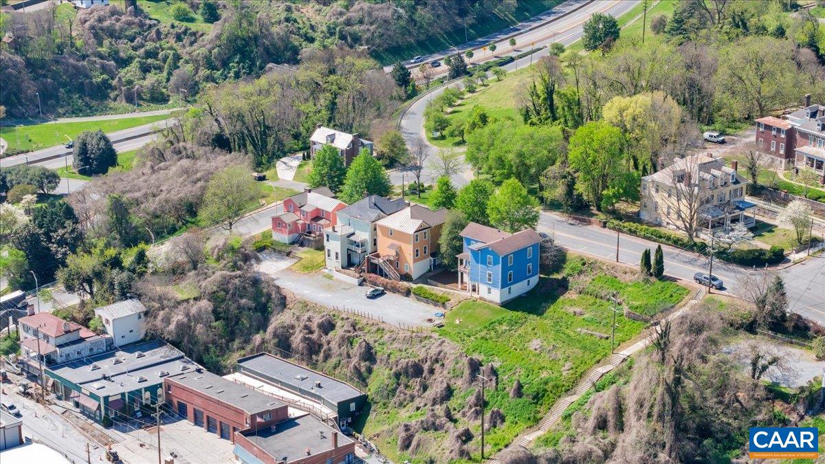 1408 CHURCH ST, LYNCHBURG, Virginia 24504, 5 Bedrooms Bedrooms, ,2 BathroomsBathrooms,Residential,1408 CHURCH ST,675808 MLS # 675808