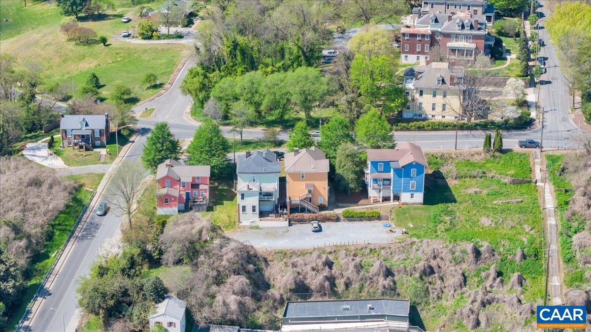 1408 CHURCH ST, LYNCHBURG, Virginia 24504, 5 Bedrooms Bedrooms, ,2 BathroomsBathrooms,Residential,1408 CHURCH ST,675808 MLS # 675808