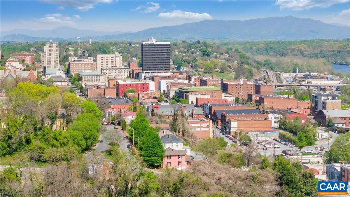 1408 CHURCH ST, LYNCHBURG, Virginia 24504, 5 Bedrooms Bedrooms, ,2 BathroomsBathrooms,Residential,1408 CHURCH ST,675808 MLS # 675808