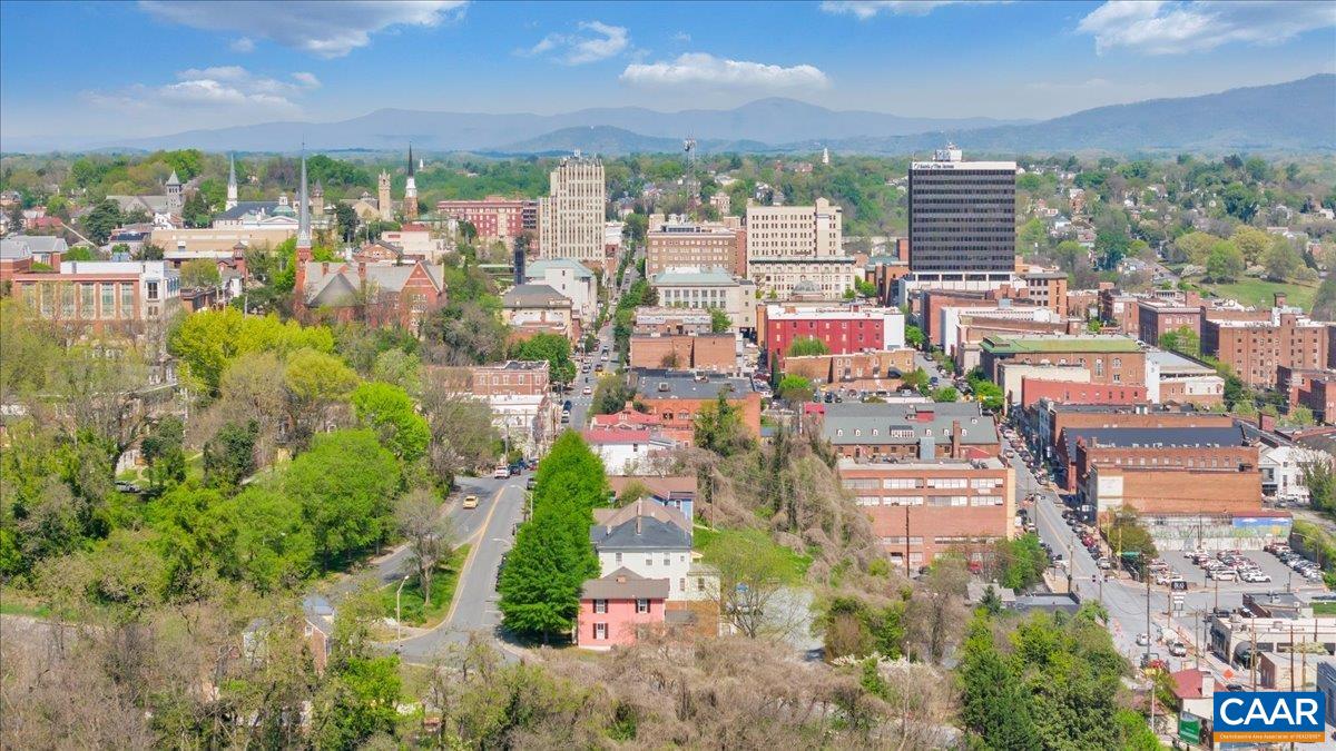 1408 CHURCH ST, LYNCHBURG, Virginia 24504, 5 Bedrooms Bedrooms, ,2 BathroomsBathrooms,Residential,1408 CHURCH ST,675808 MLS # 675808