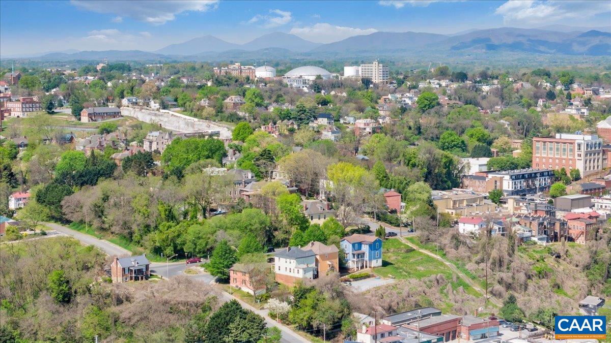 1408 CHURCH ST, LYNCHBURG, Virginia 24504, 5 Bedrooms Bedrooms, ,2 BathroomsBathrooms,Residential,1408 CHURCH ST,675808 MLS # 675808