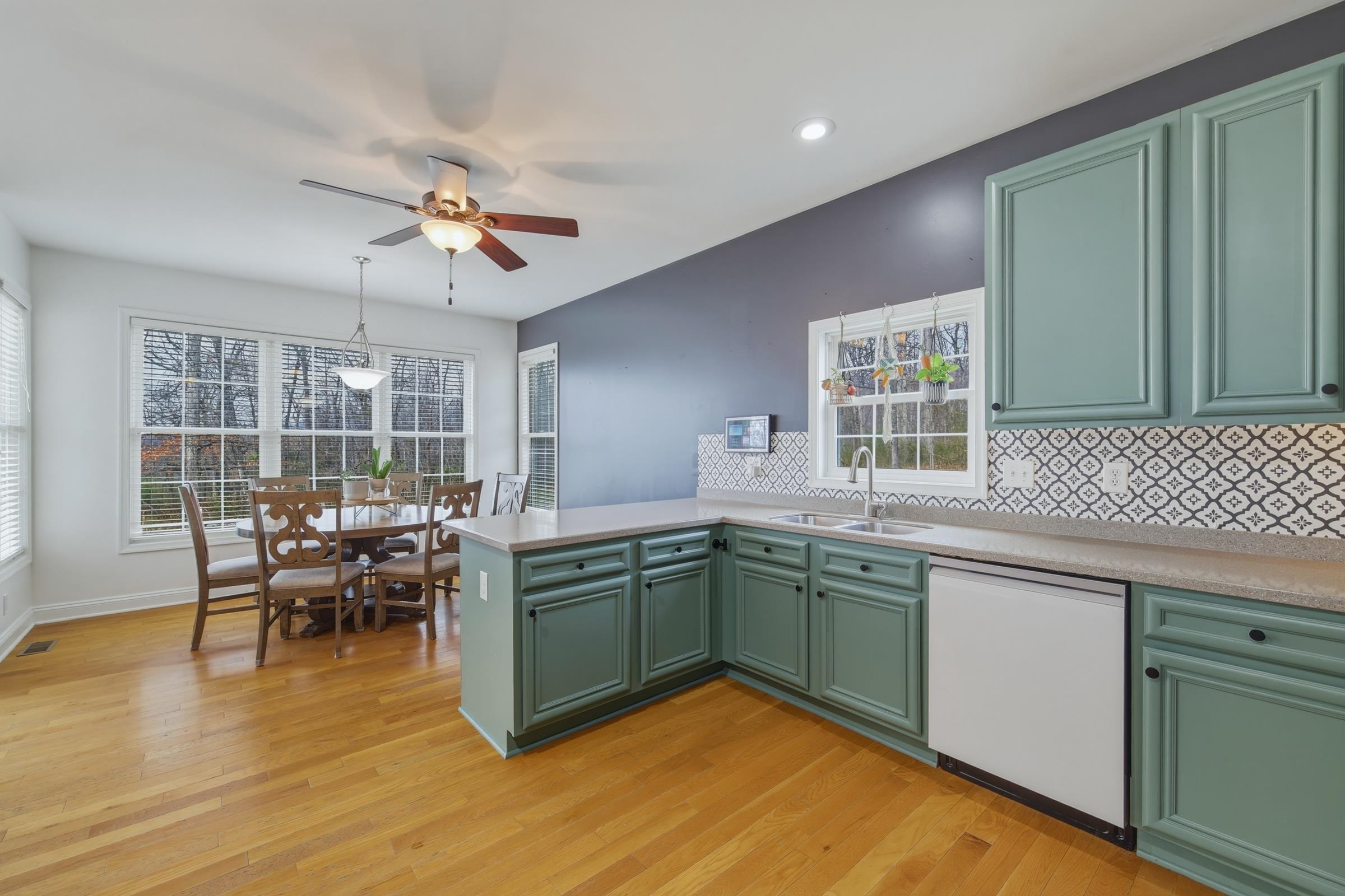 257 HUNTER RD, MAURERTOWN, Virginia 22644, 4 Bedrooms Bedrooms, ,2 BathroomsBathrooms,Residential,257 HUNTER RD,675810 MLS # 675810