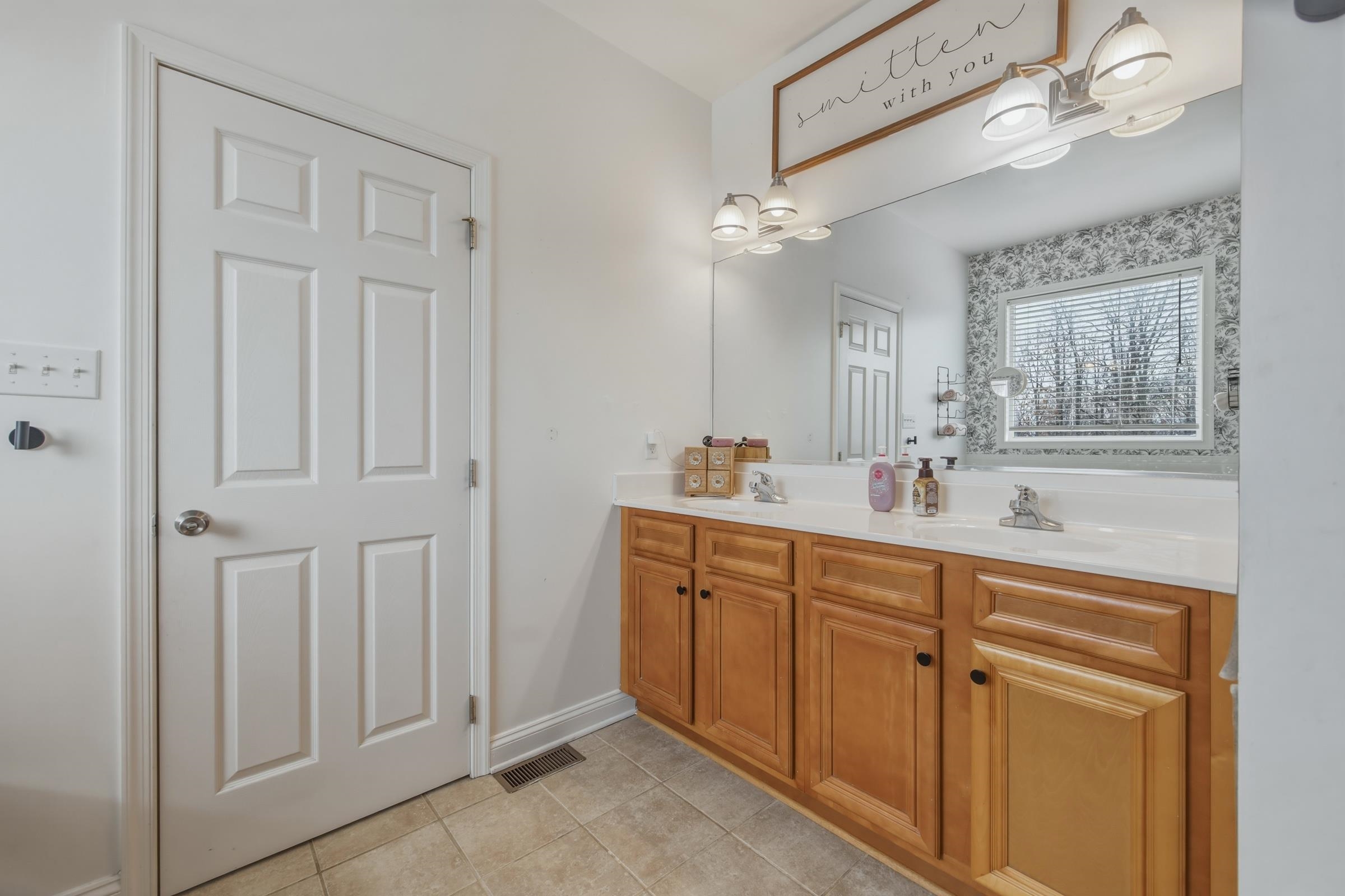 257 HUNTER RD, MAURERTOWN, Virginia 22644, 4 Bedrooms Bedrooms, ,2 BathroomsBathrooms,Residential,257 HUNTER RD,675810 MLS # 675810