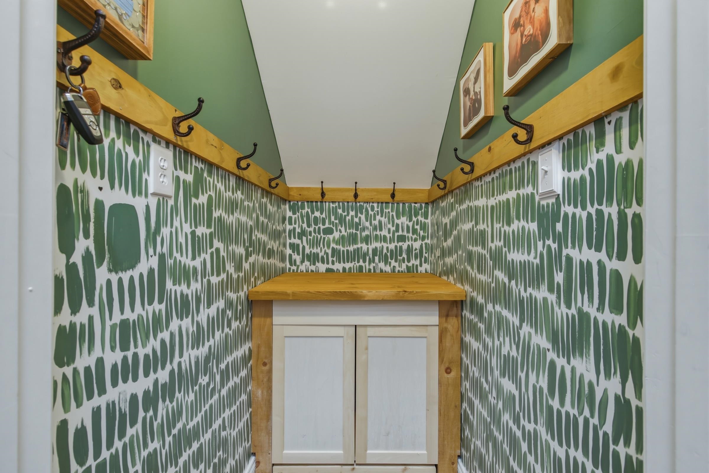 257 HUNTER RD, MAURERTOWN, Virginia 22644, 4 Bedrooms Bedrooms, ,2 BathroomsBathrooms,Residential,257 HUNTER RD,675810 MLS # 675810