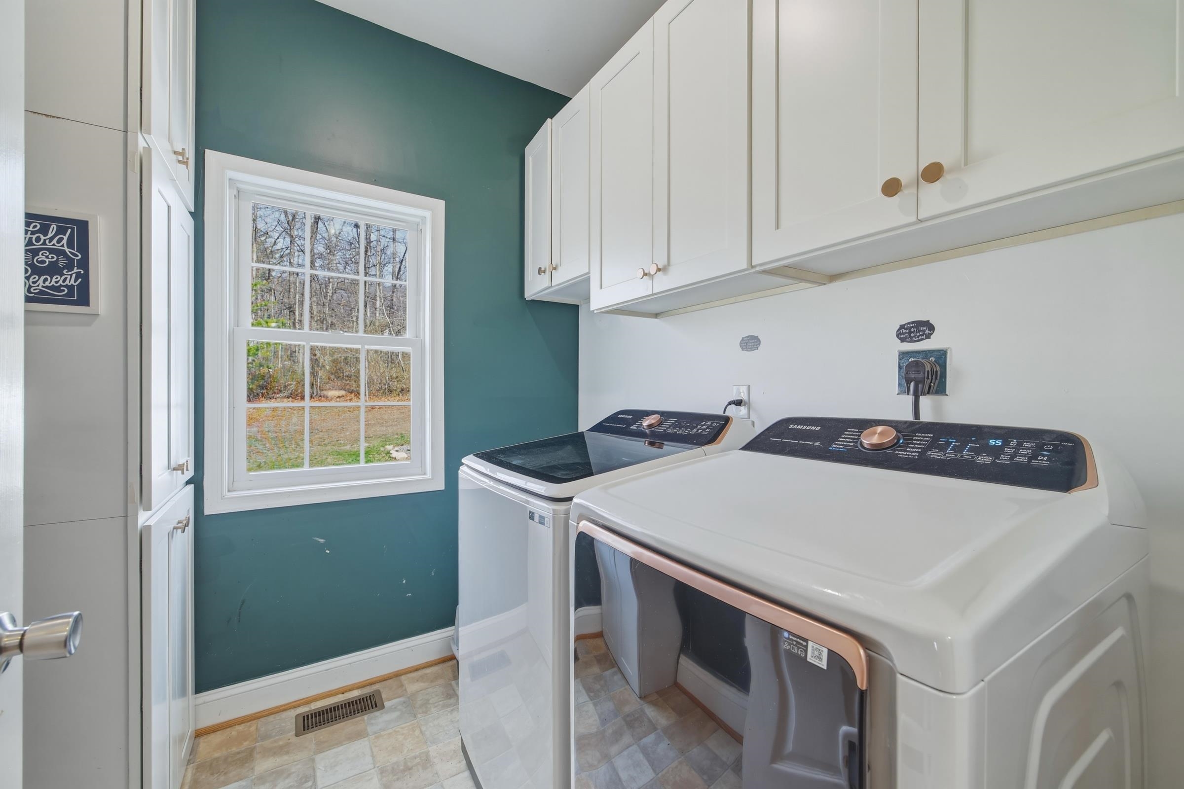 257 HUNTER RD, MAURERTOWN, Virginia 22644, 4 Bedrooms Bedrooms, ,2 BathroomsBathrooms,Residential,257 HUNTER RD,675810 MLS # 675810