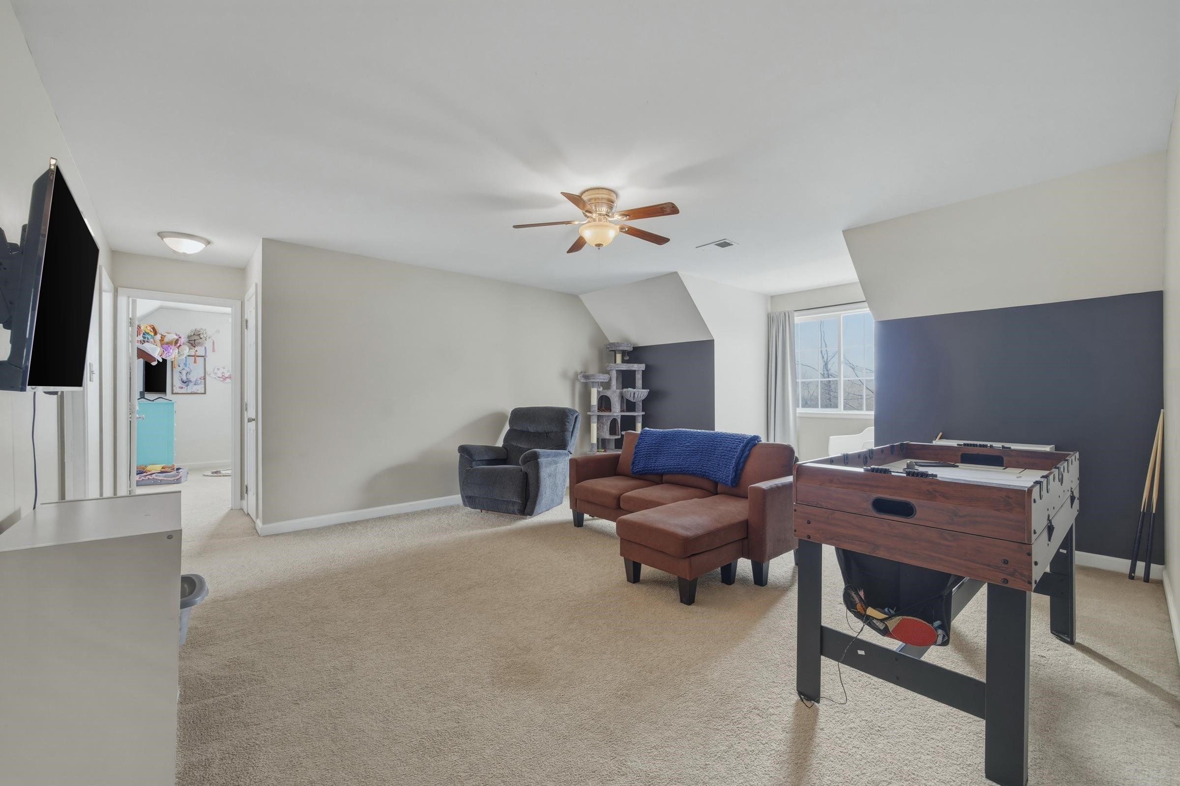 257 HUNTER RD, MAURERTOWN, Virginia 22644, 4 Bedrooms Bedrooms, ,2 BathroomsBathrooms,Residential,257 HUNTER RD,675810 MLS # 675810