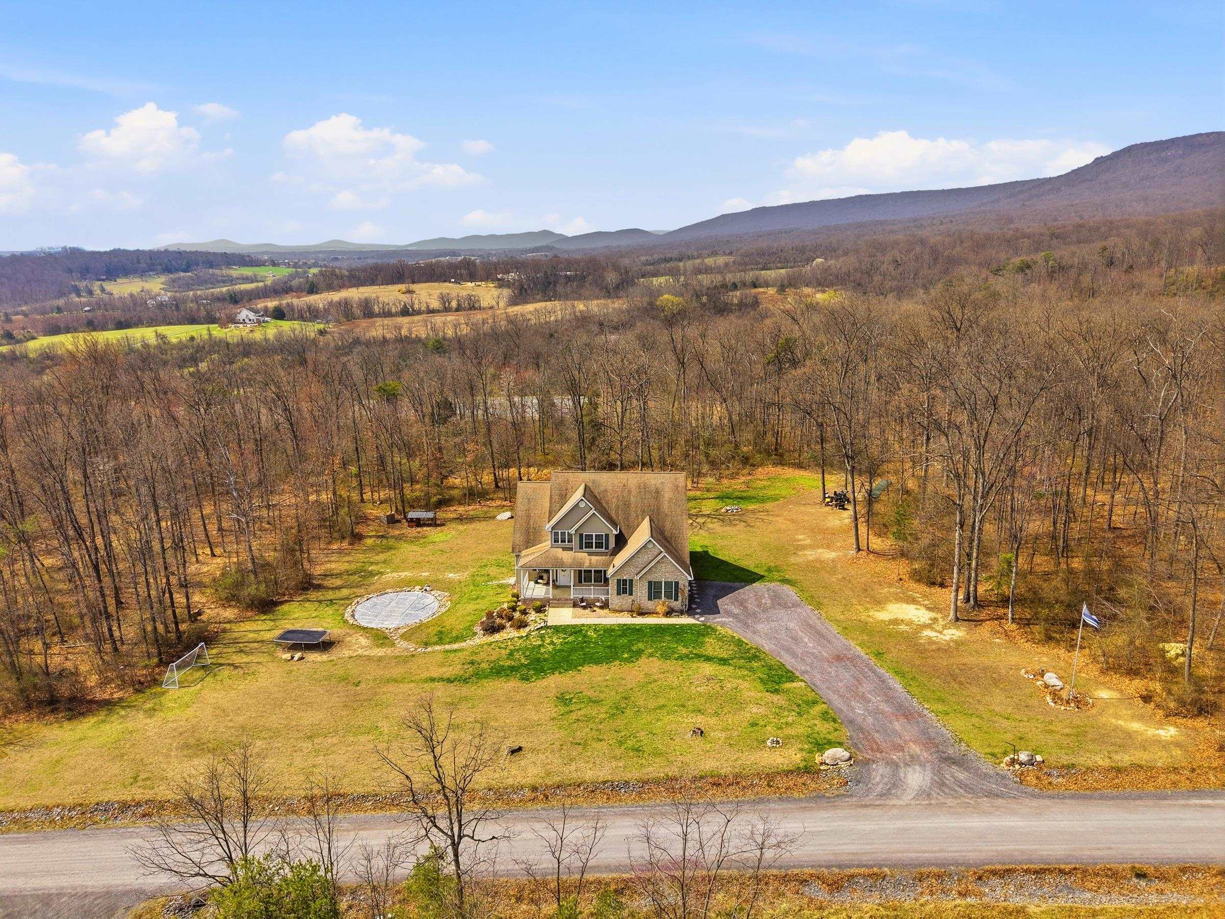 257 HUNTER RD, MAURERTOWN, Virginia 22644, 4 Bedrooms Bedrooms, ,2 BathroomsBathrooms,Residential,257 HUNTER RD,675810 MLS # 675810