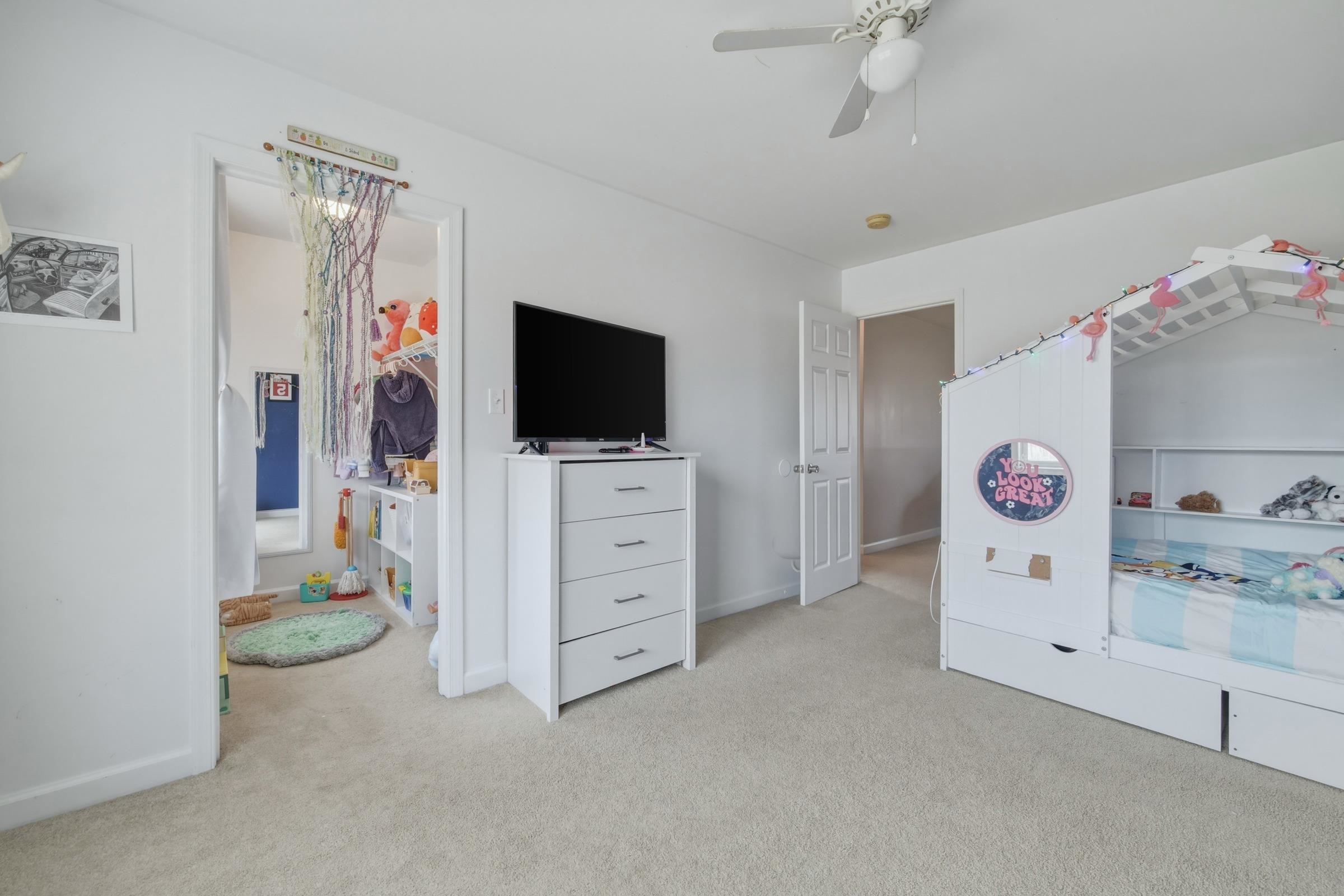 257 HUNTER RD, MAURERTOWN, Virginia 22644, 4 Bedrooms Bedrooms, ,2 BathroomsBathrooms,Residential,257 HUNTER RD,675810 MLS # 675810