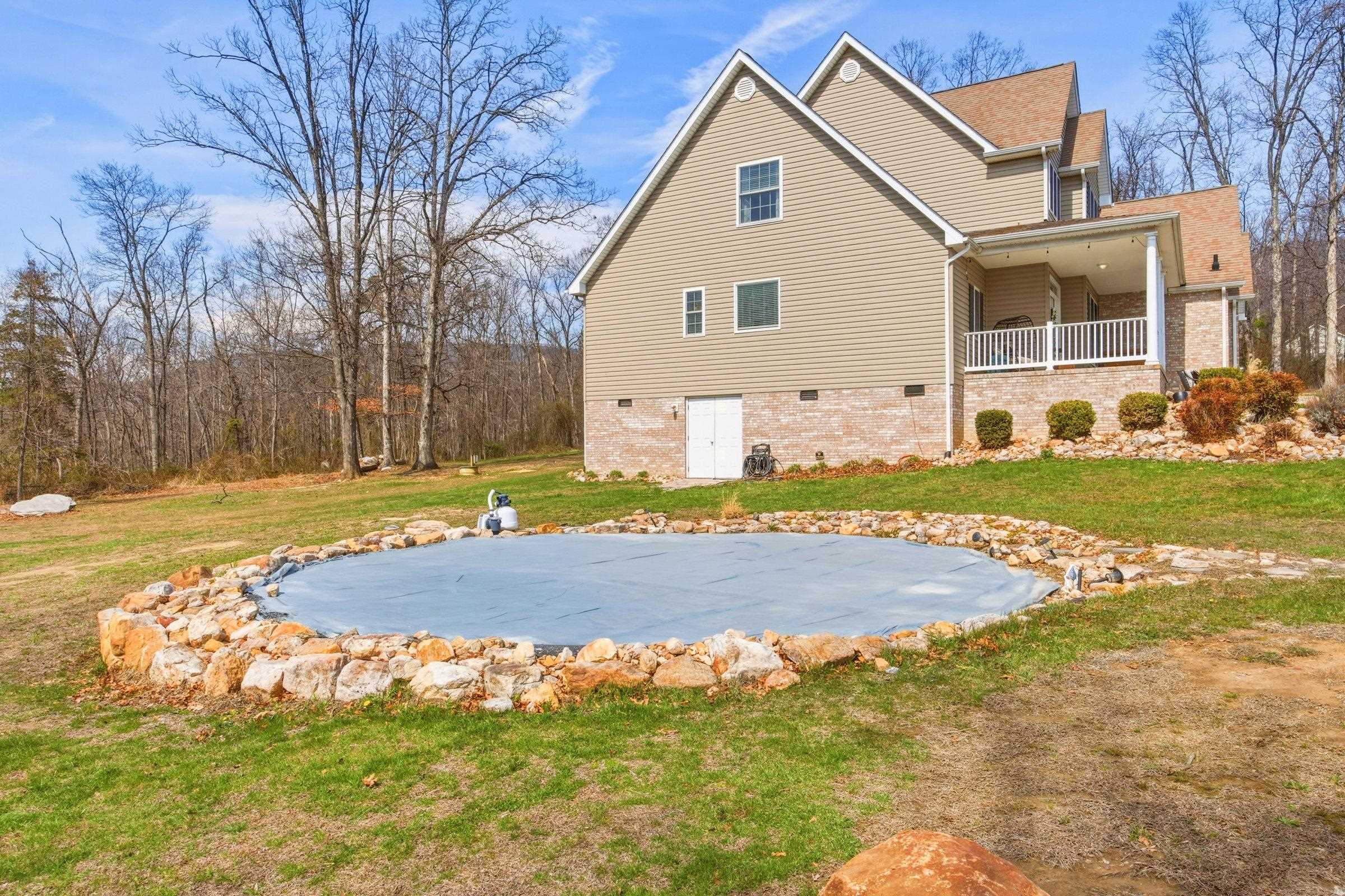 257 HUNTER RD, MAURERTOWN, Virginia 22644, 4 Bedrooms Bedrooms, ,2 BathroomsBathrooms,Residential,257 HUNTER RD,675810 MLS # 675810